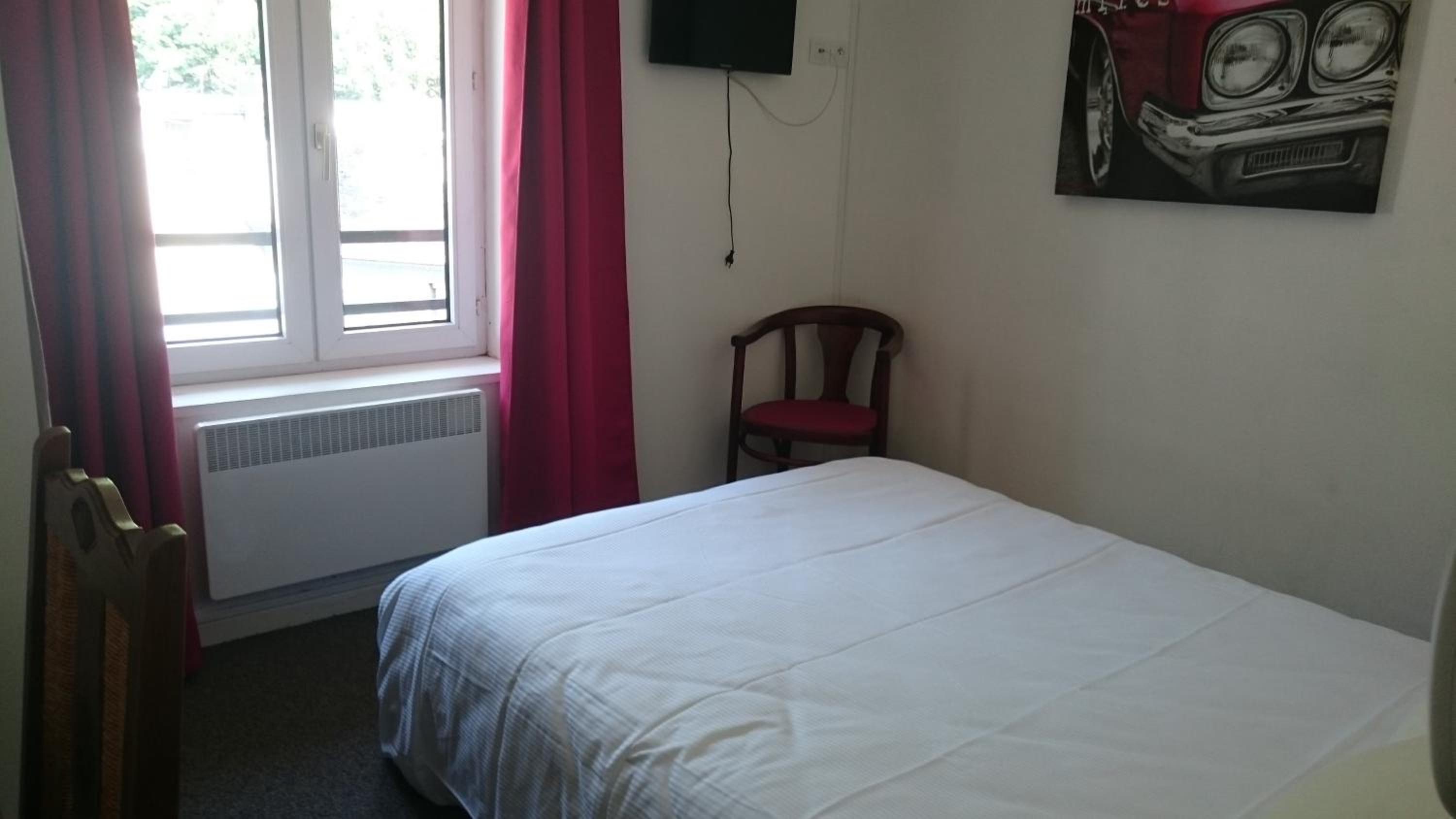 Budget Double Room photo 3
