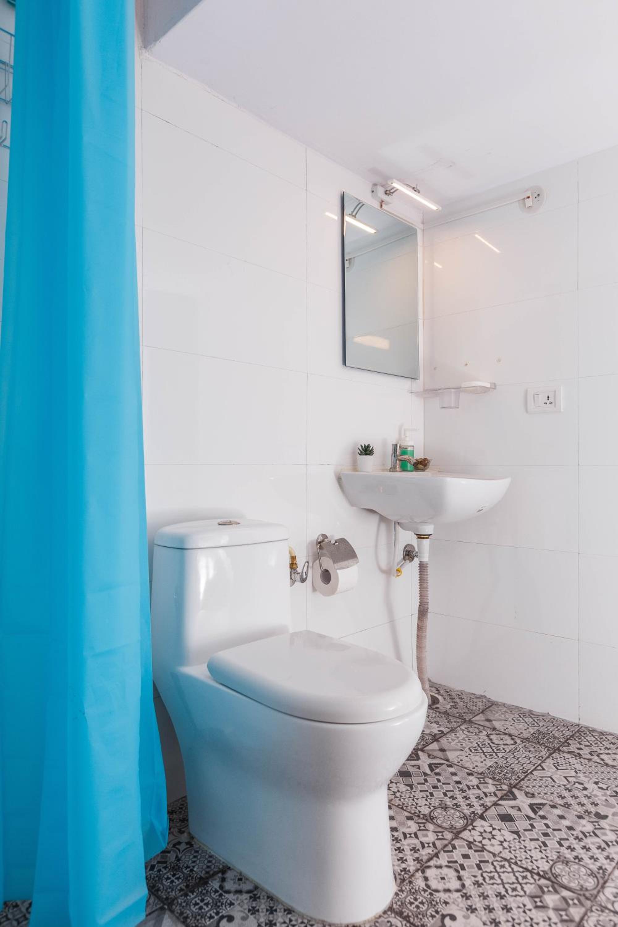 Large Double Room - Photo 2