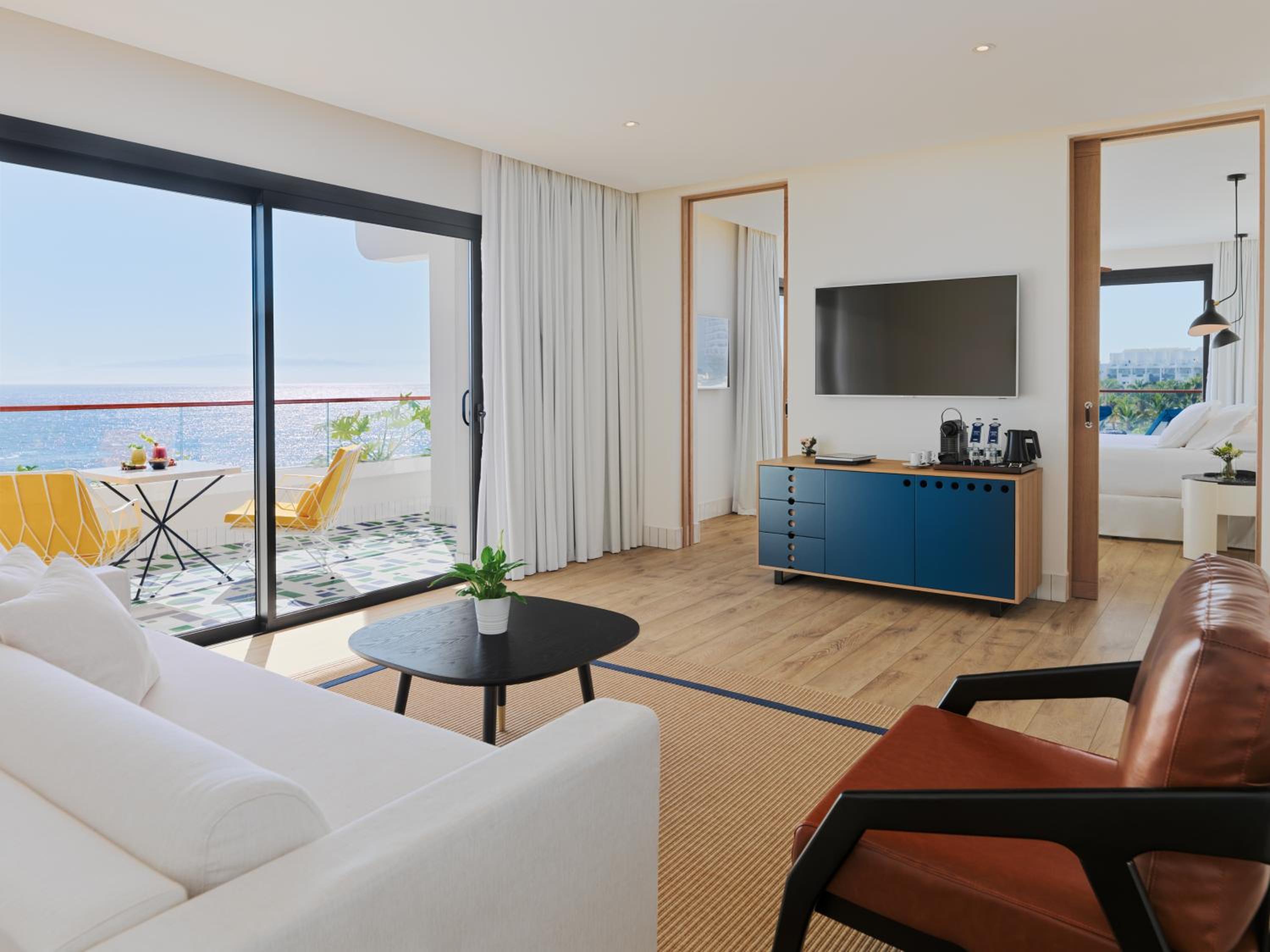 Suite Privilege (1 Adult + 2 Children)