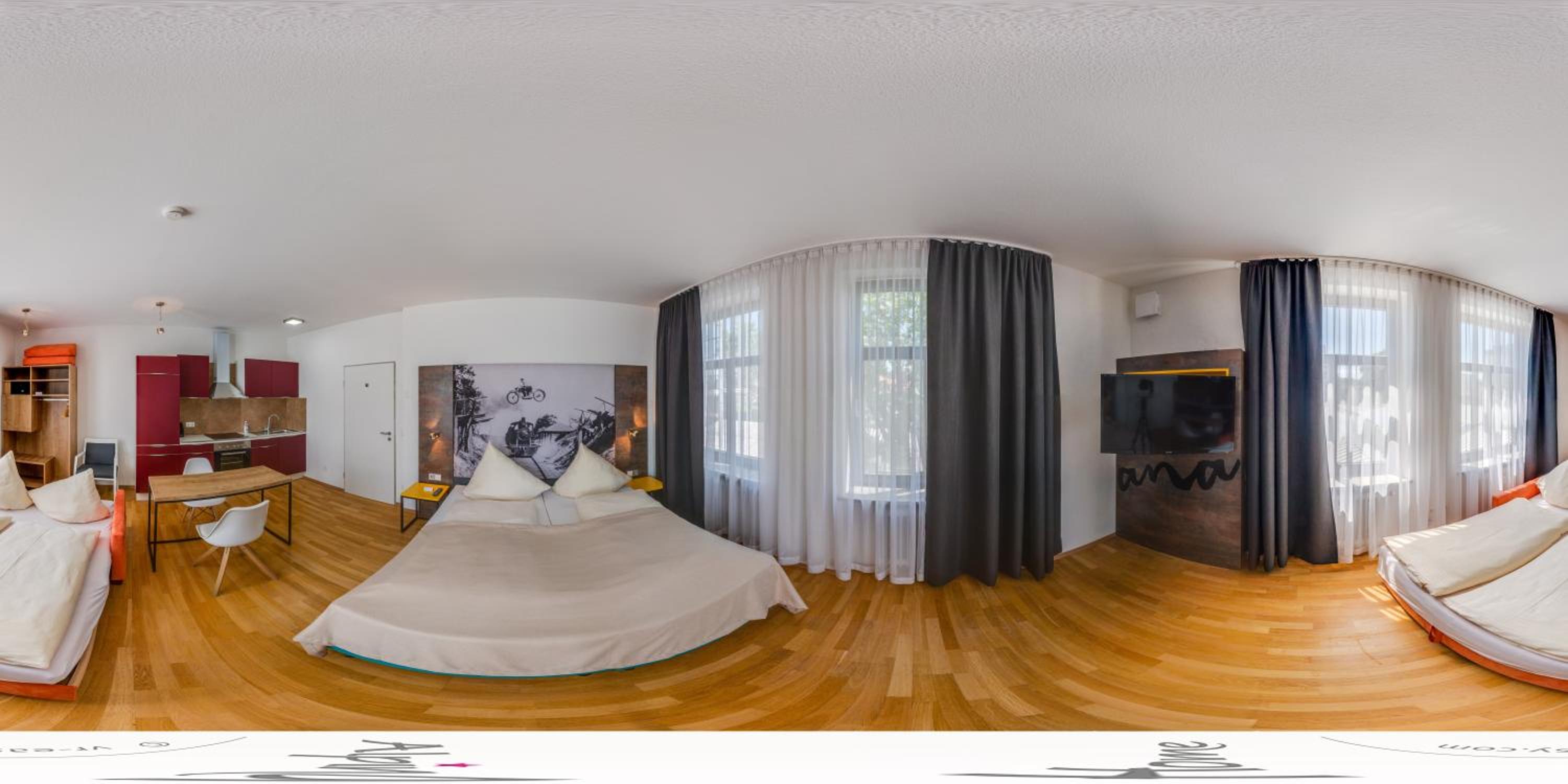 Studio Apartment - Photo 2