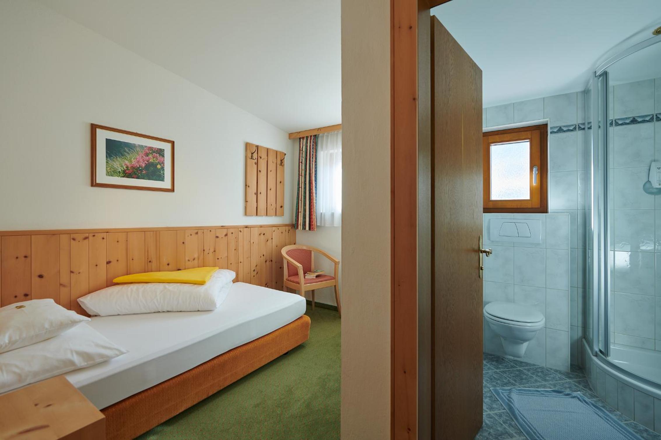 Standard Single Room - Photo 4