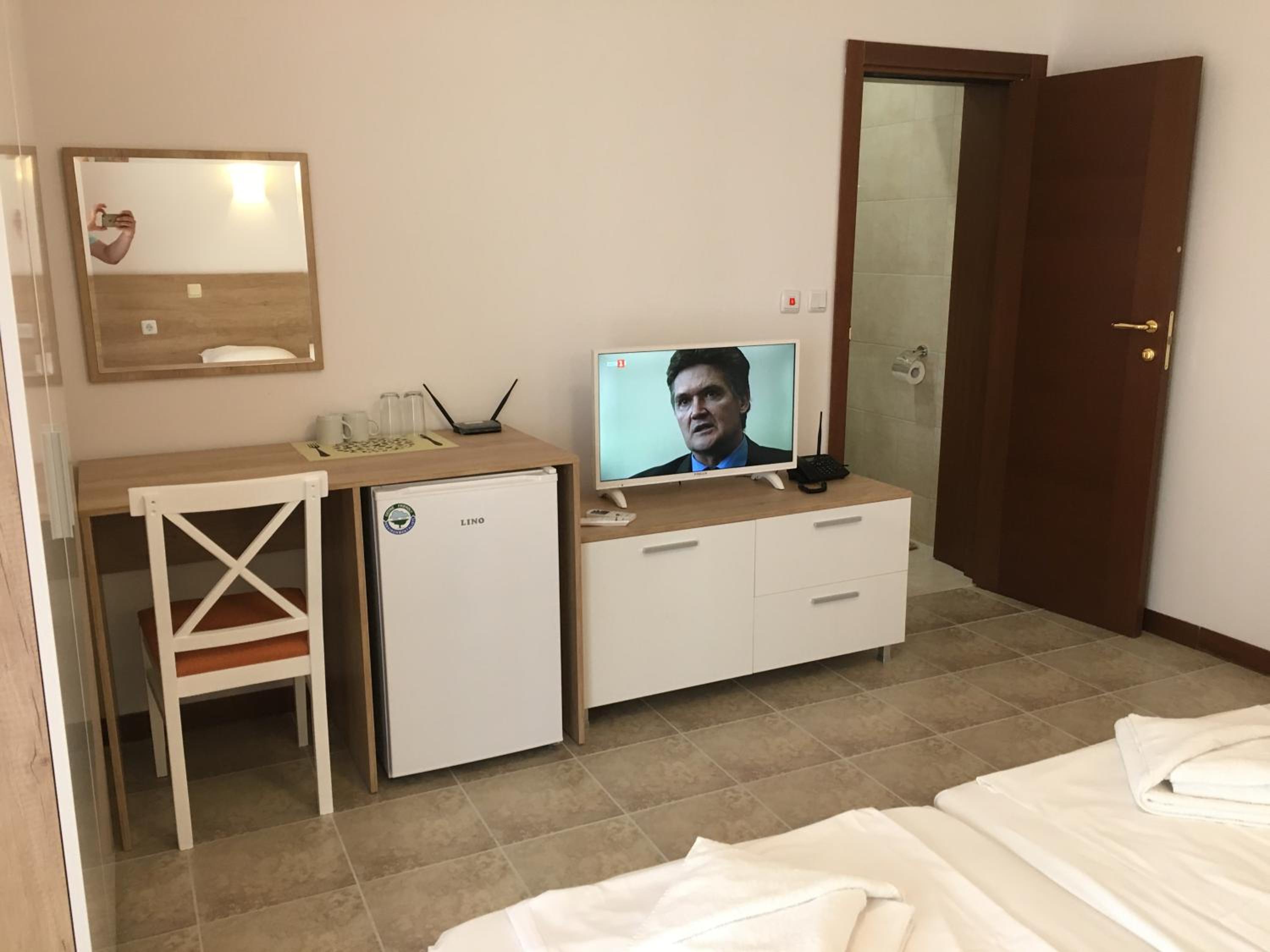 Standard Double or Twin Room photo 1