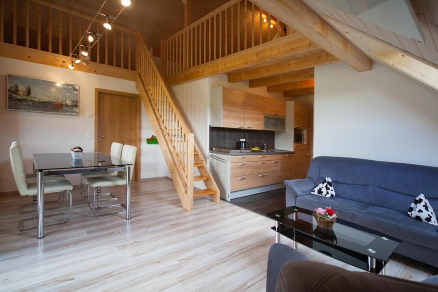 Apartment with Mountain View photo 1
