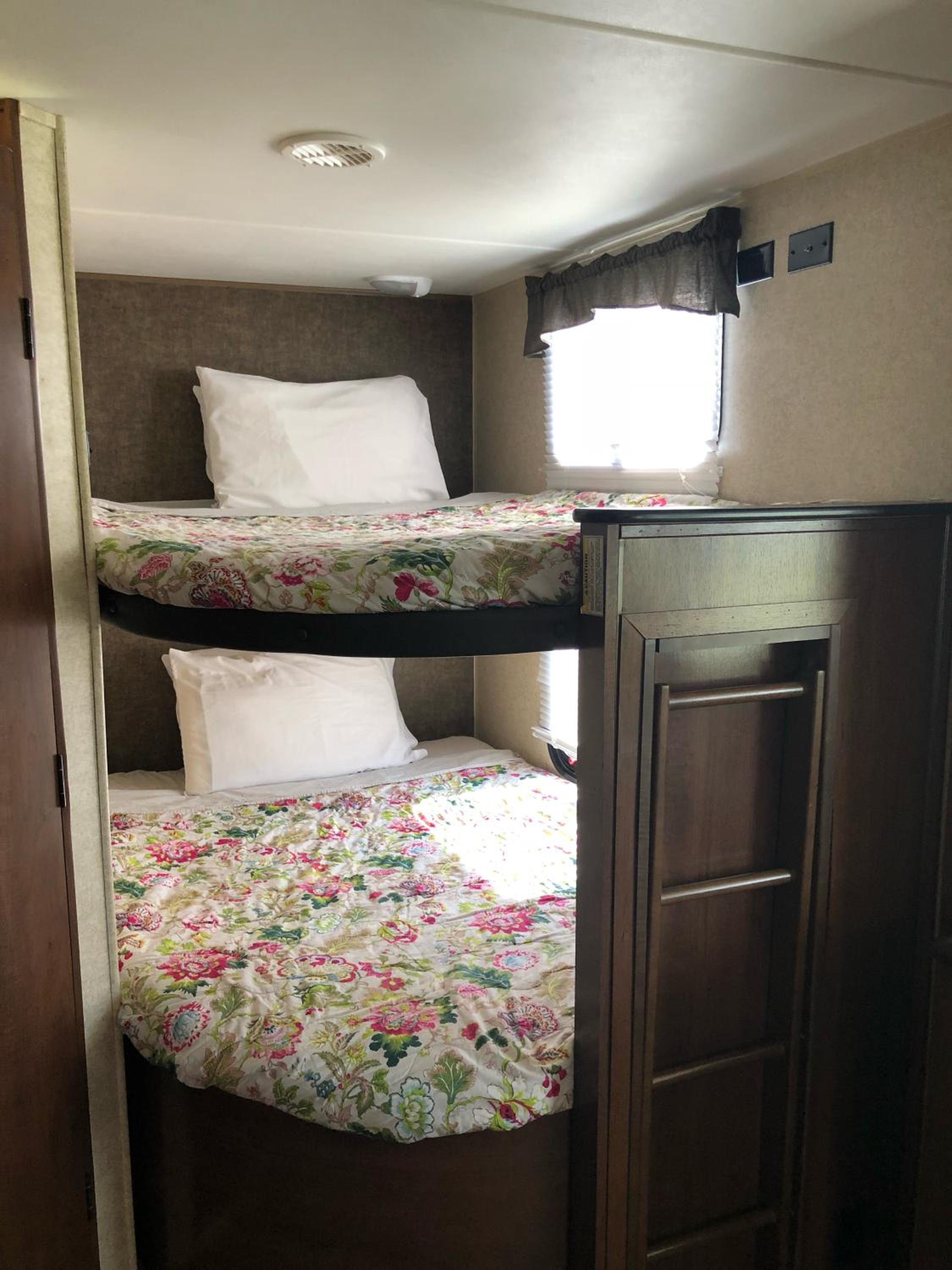 Mobile Home photo 1