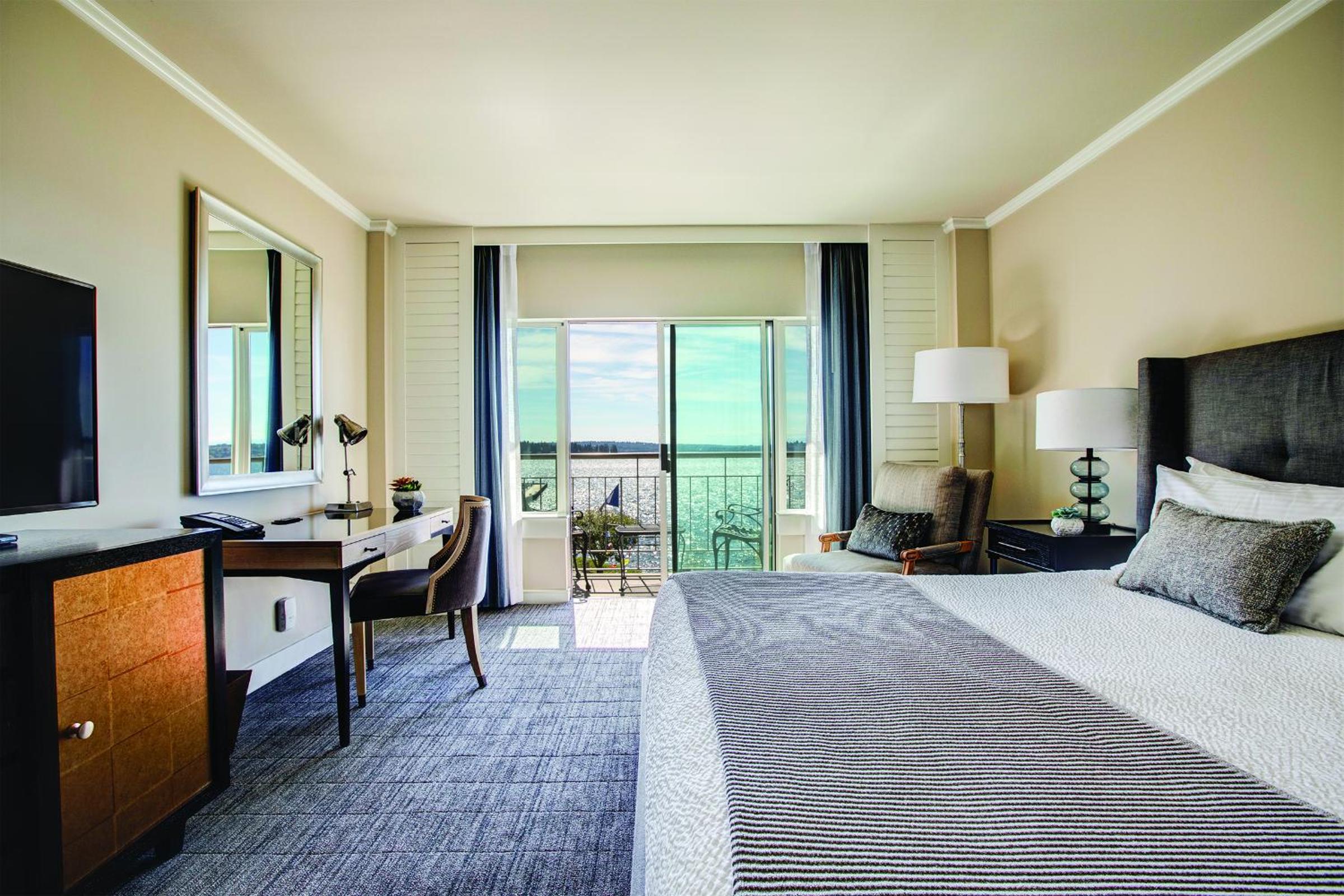 King Room with Balcony photo 1