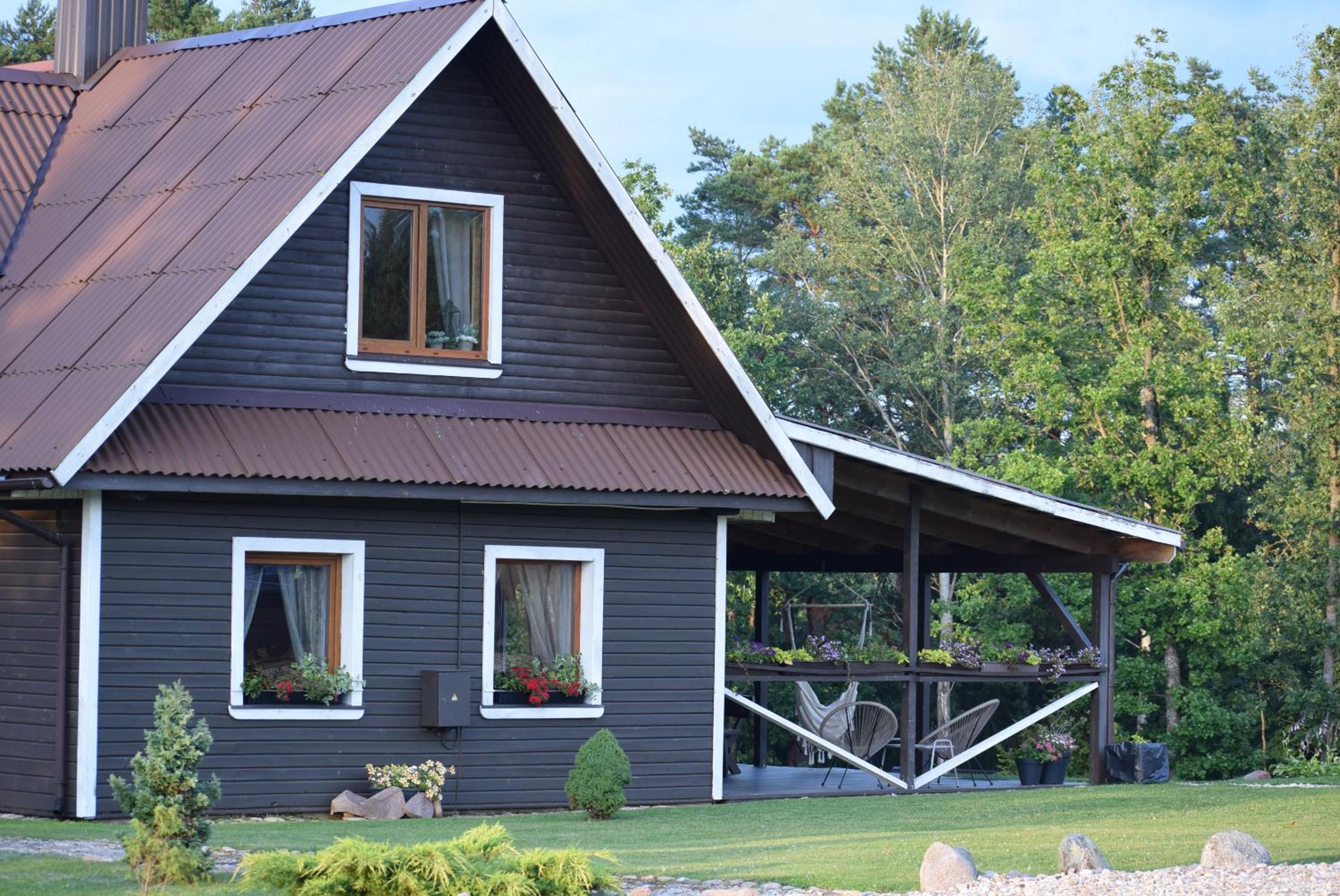 Four-Bedroom House - Photo 20