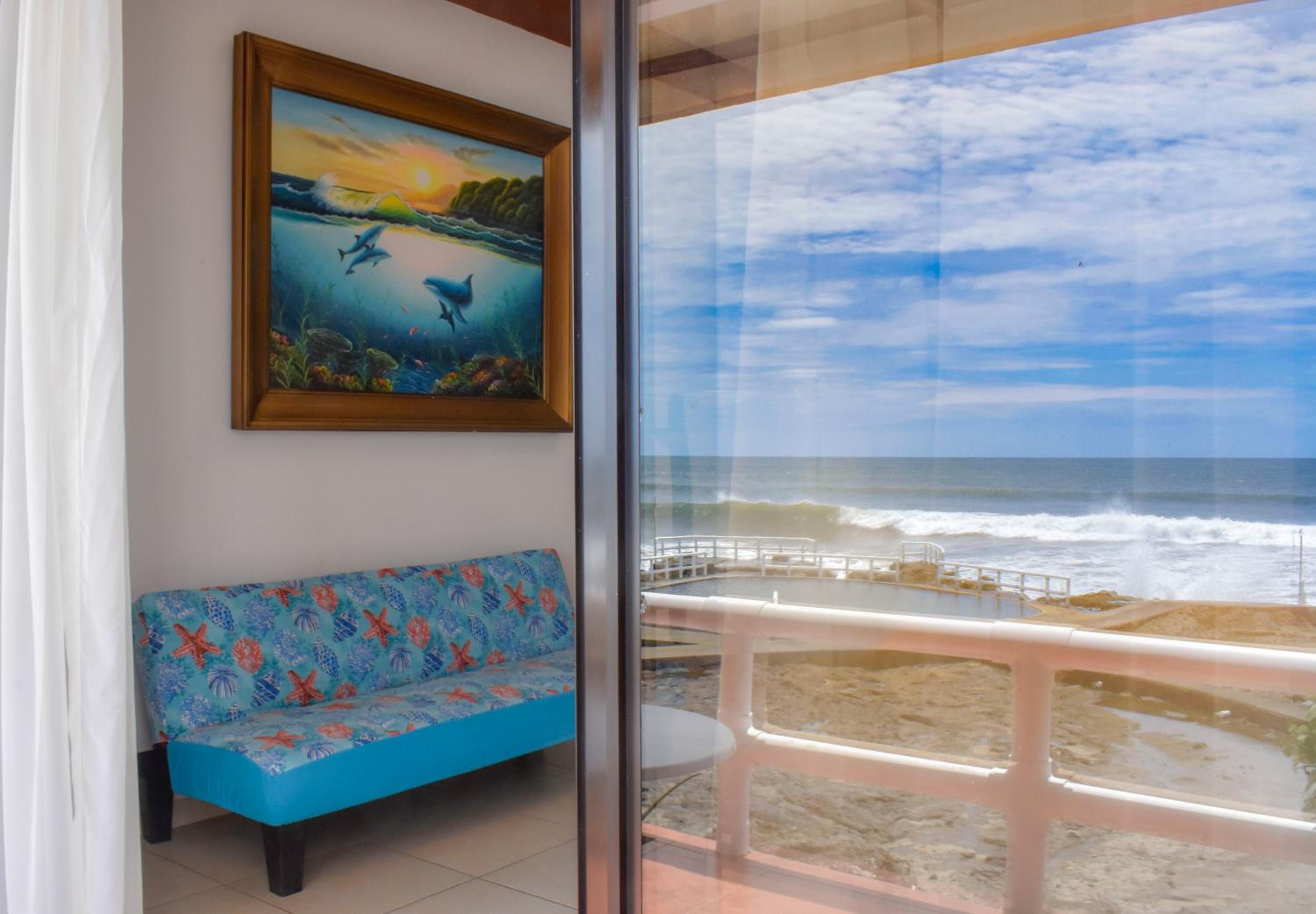 Family Room with Sea View photo 2