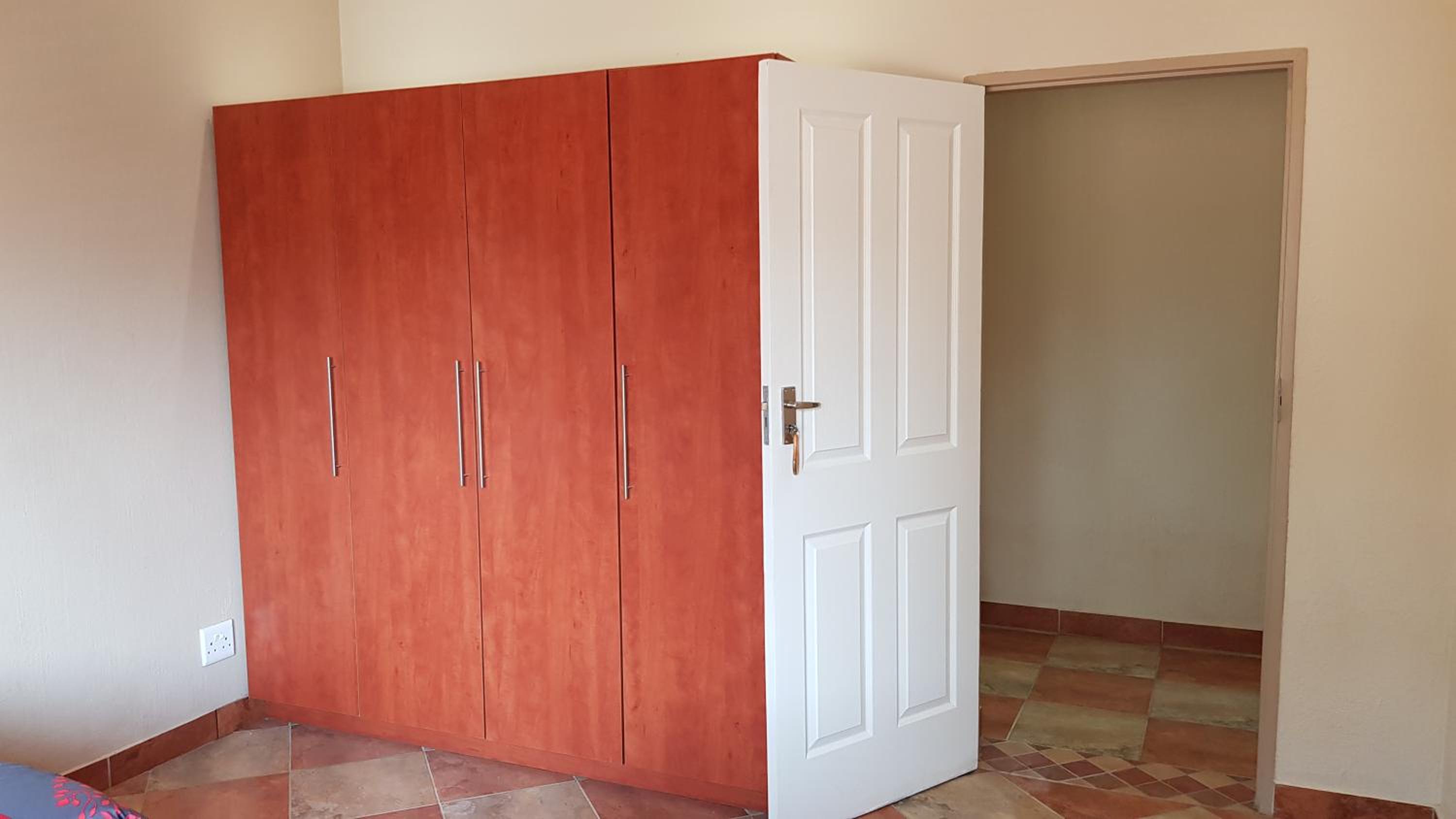 Three-Bedroom Apartment - Photo 22