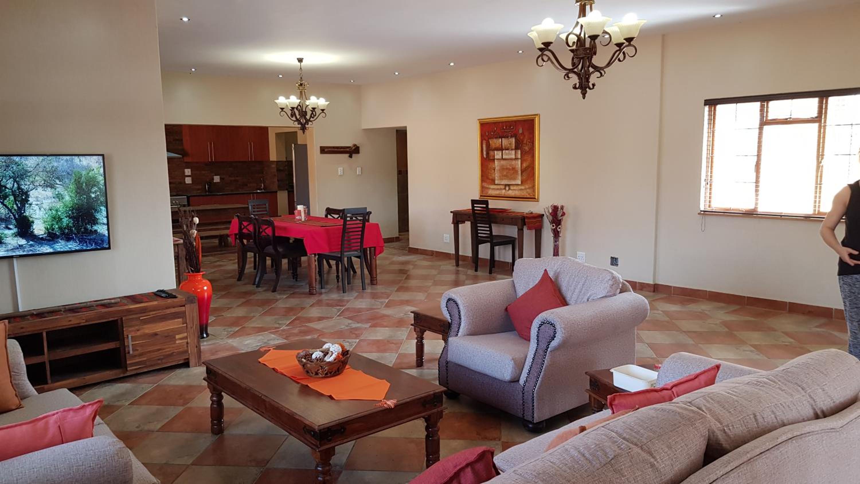 Three-Bedroom Apartment - Photo 6