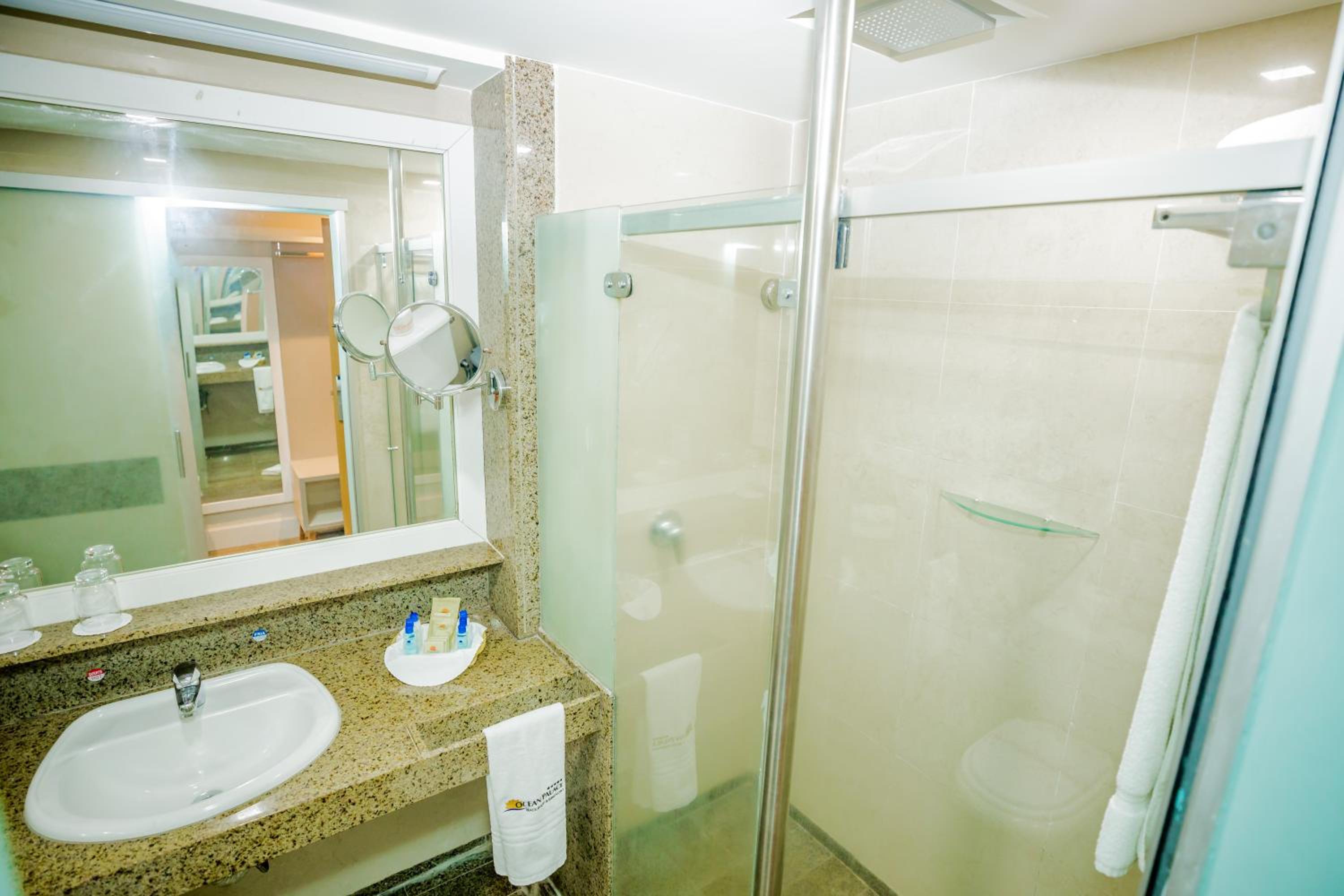 Luxury Double with Sea view (2 Adults + 1 Child) - All Inclusive Premium