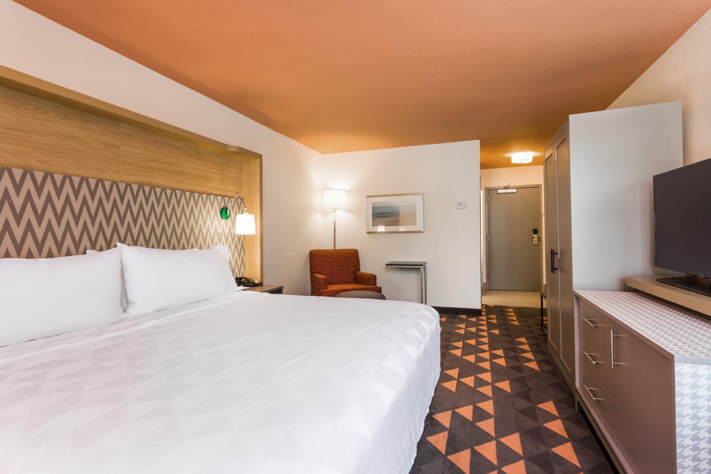Standard King Room - Photo 1