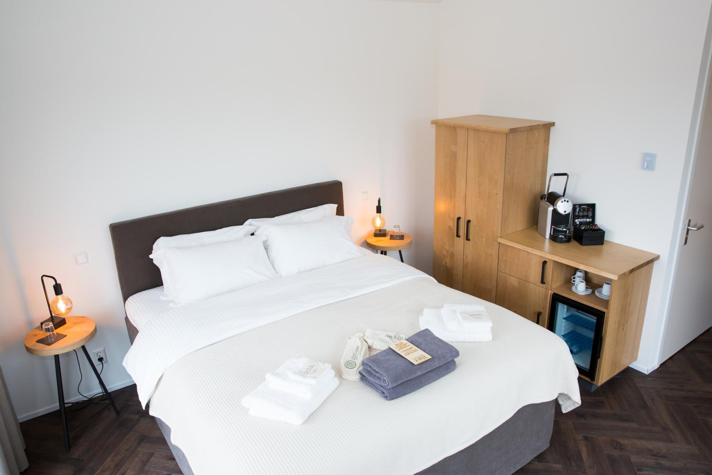 King Room with Balcony photo 2