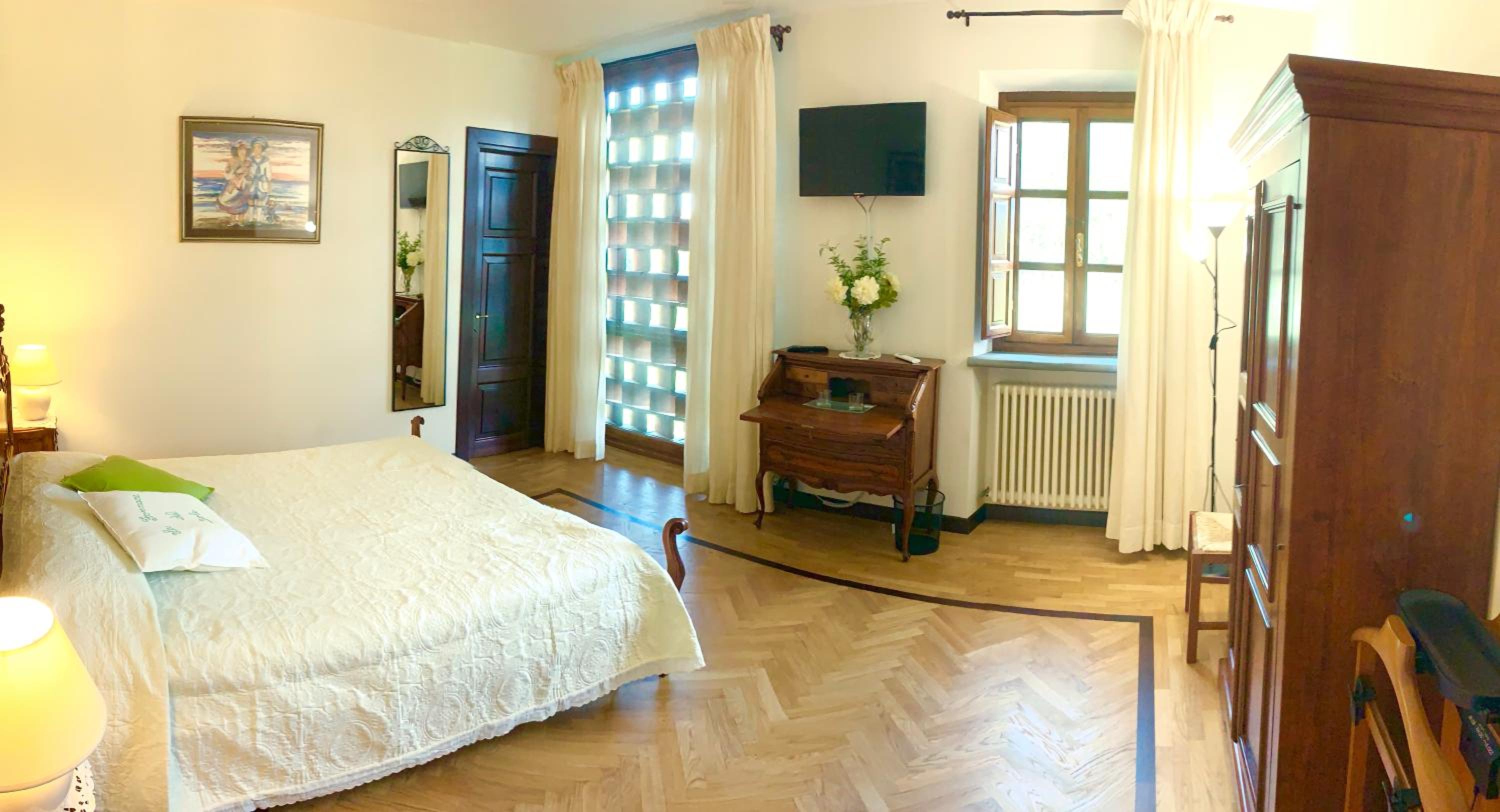 Double Room with Spa Bath - Photo 1