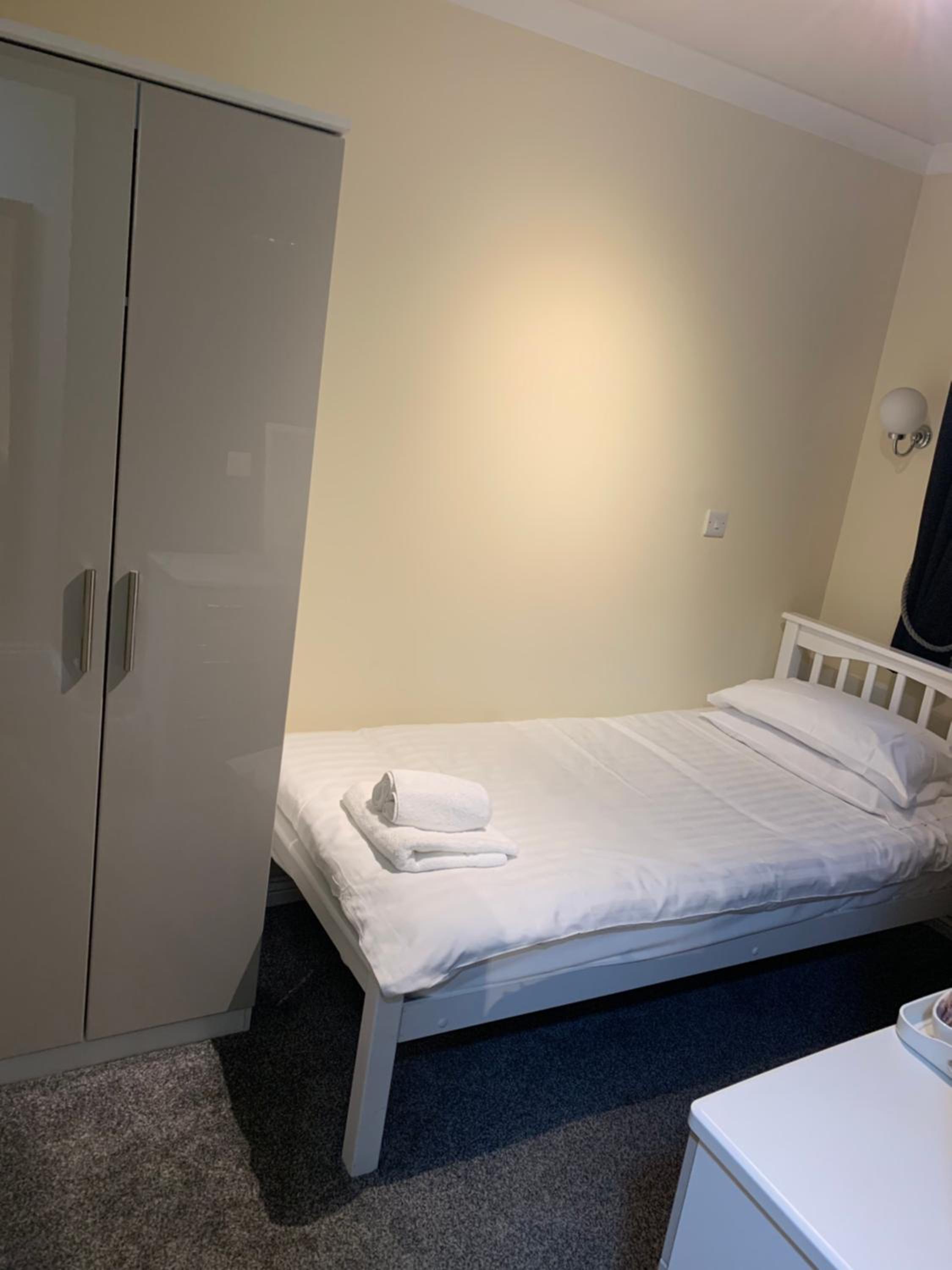 Single Room photo 2