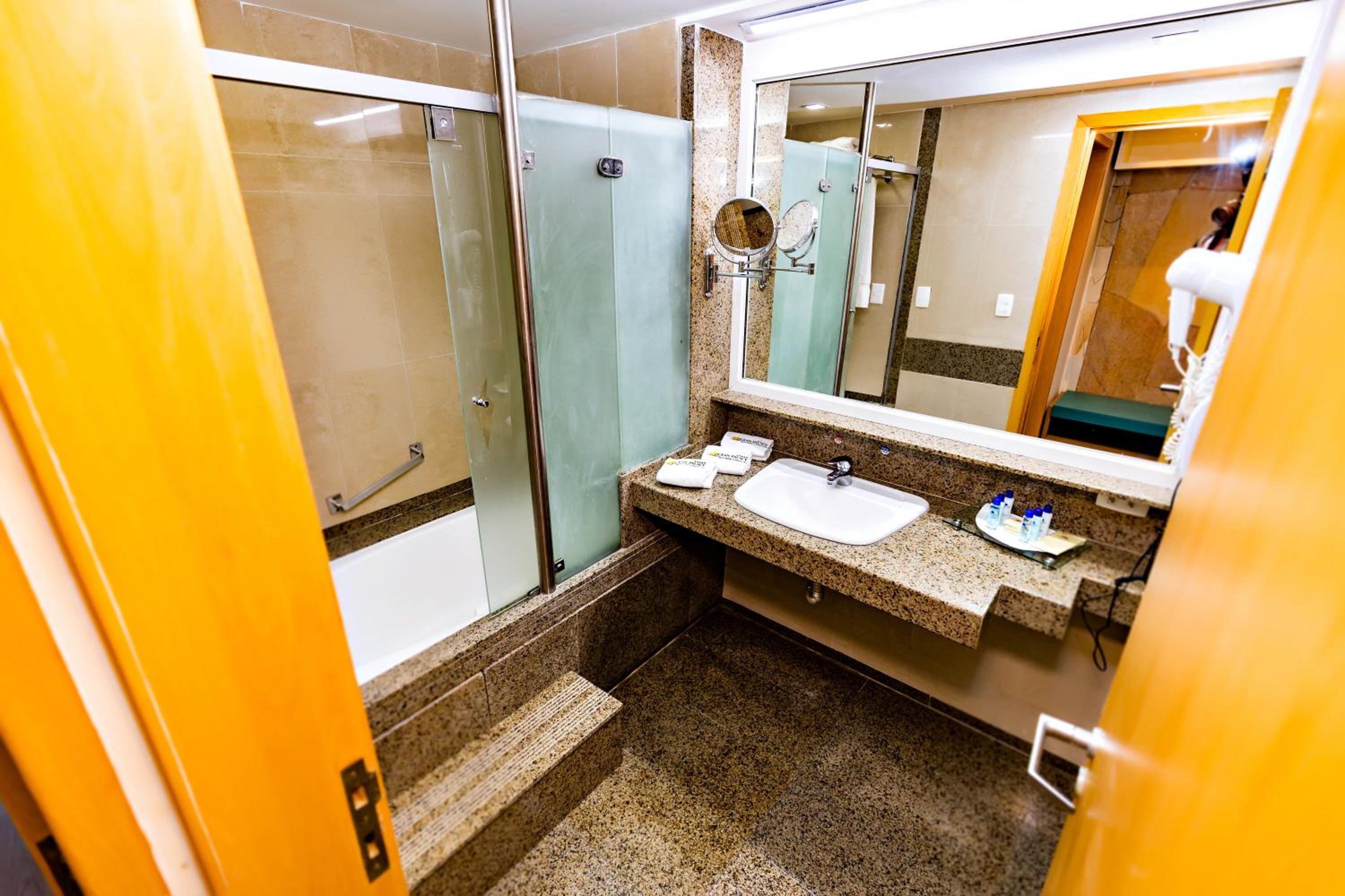 Super Deluxe Double room with Sea view (2 Adults + 1 Child) - All Inclusive Premium
