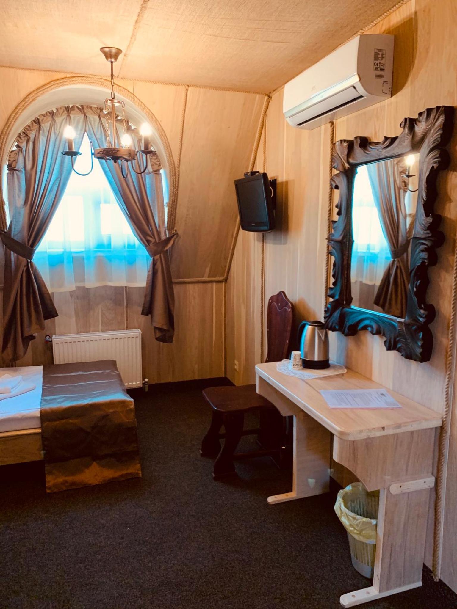 Large Double or Twin Room