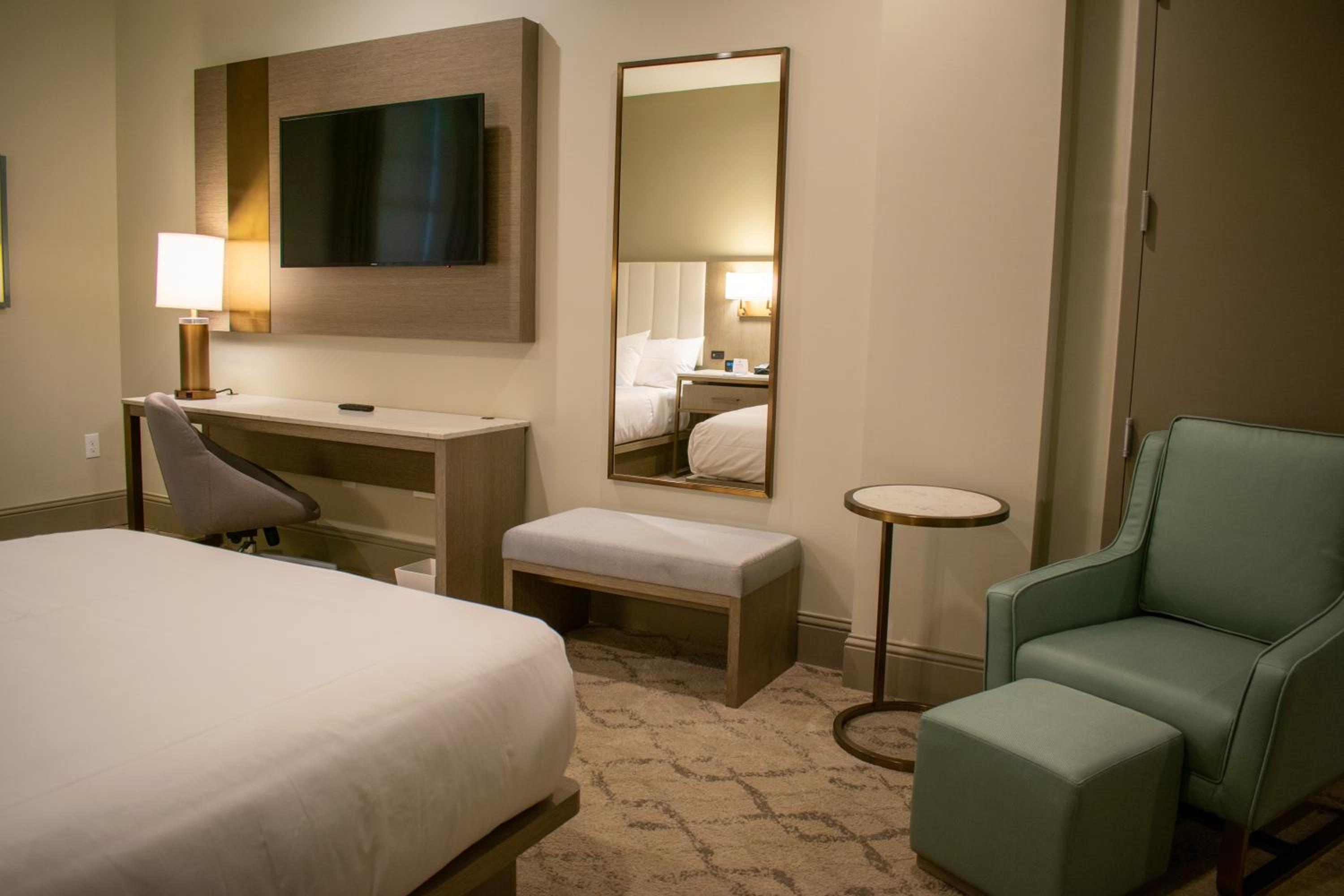 Queen Room - Photo 2