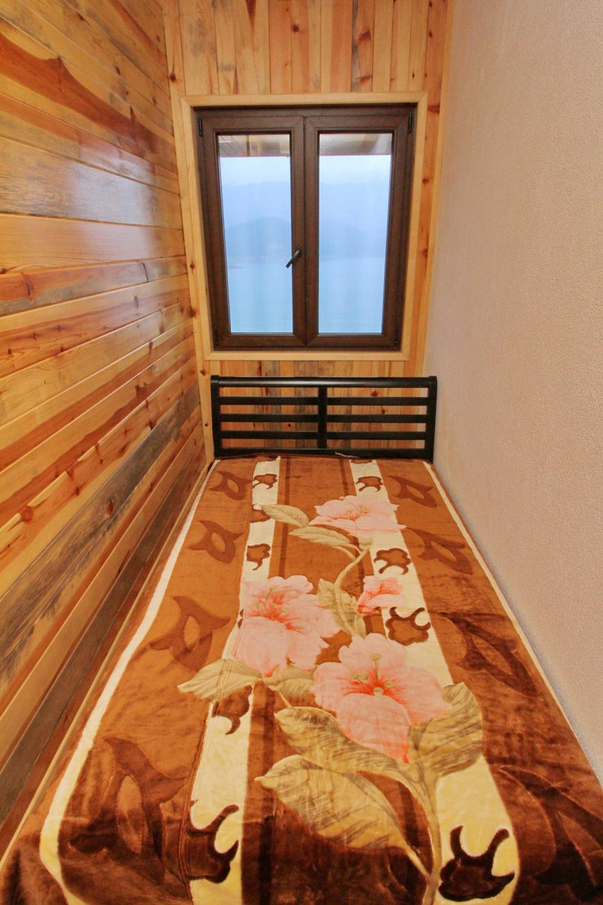 Apartment with Lake View photo 1