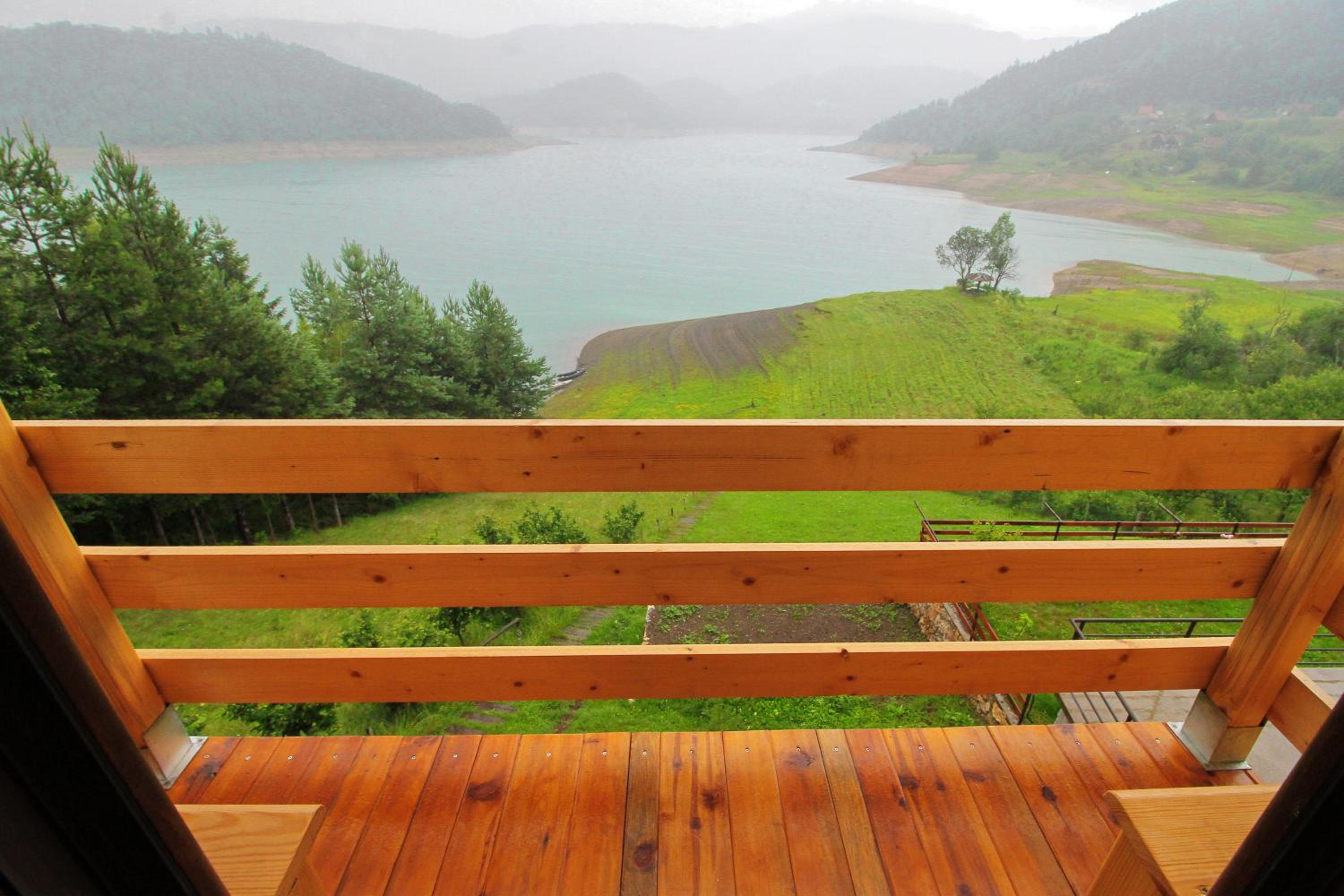 Apartment with Lake View photo 3