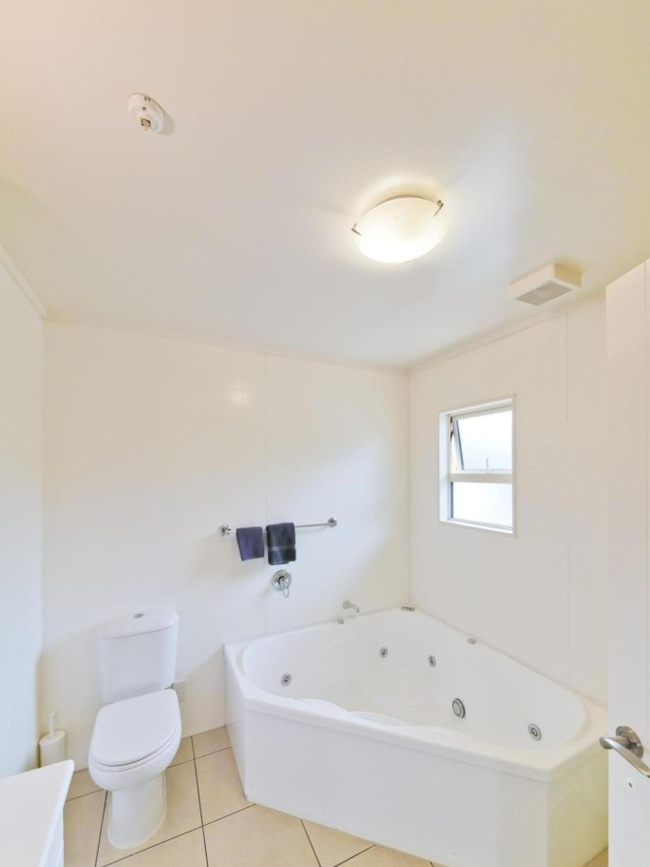 Family Studio With Spa Bath photo 2
