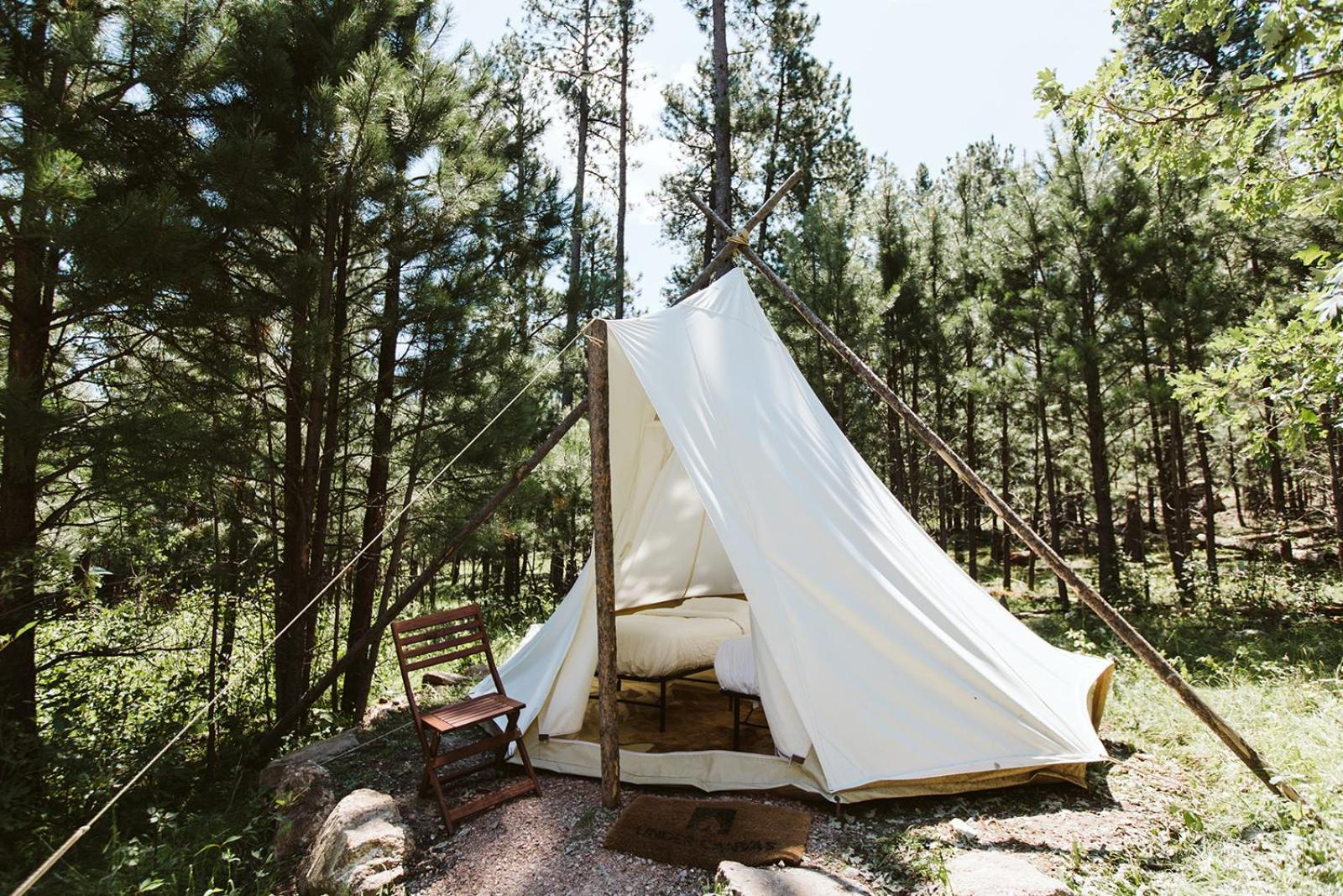 Safari Tent with Shared Bathroom and Kids Tent photo 3