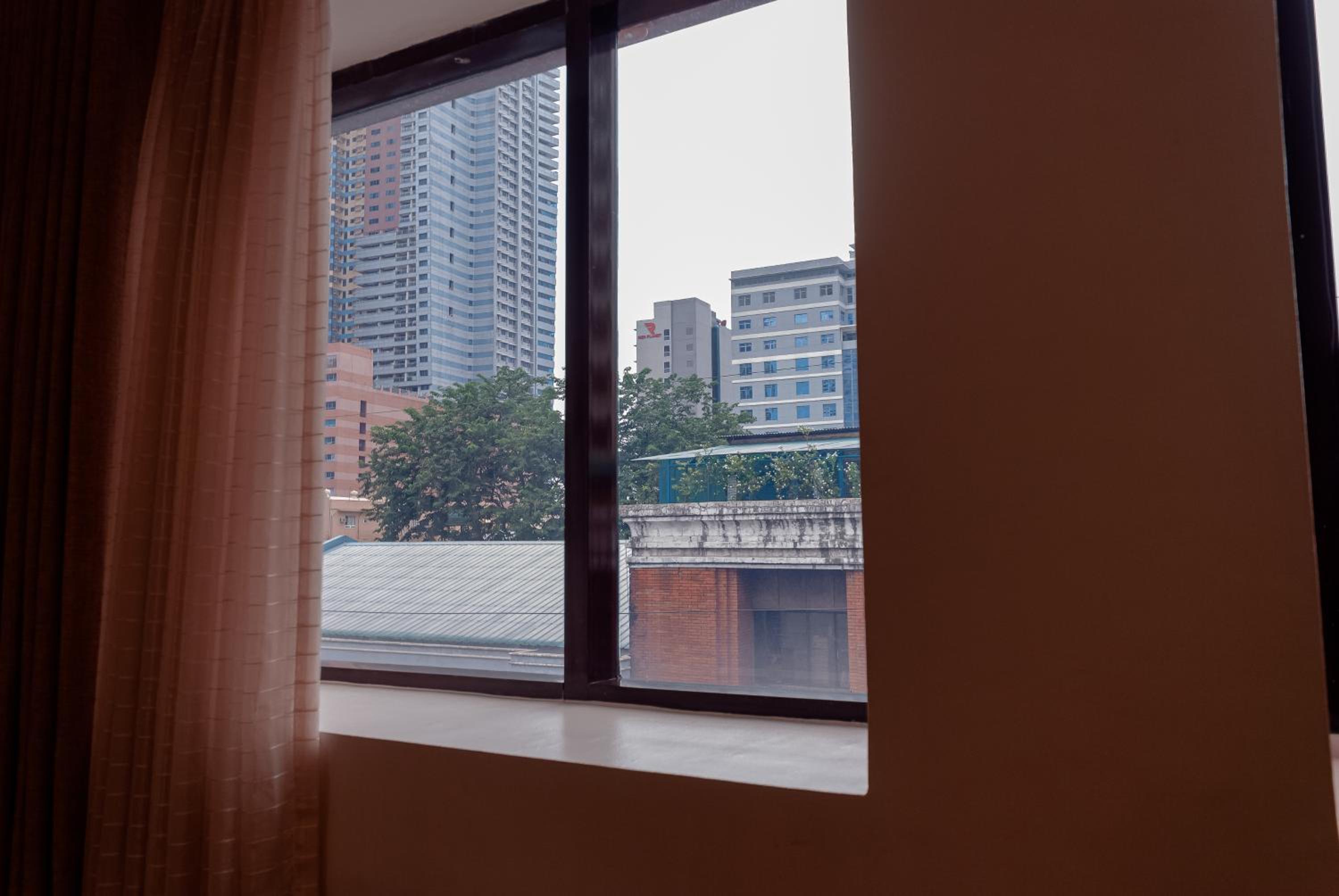 Deluxe Twin Room - Photo 8