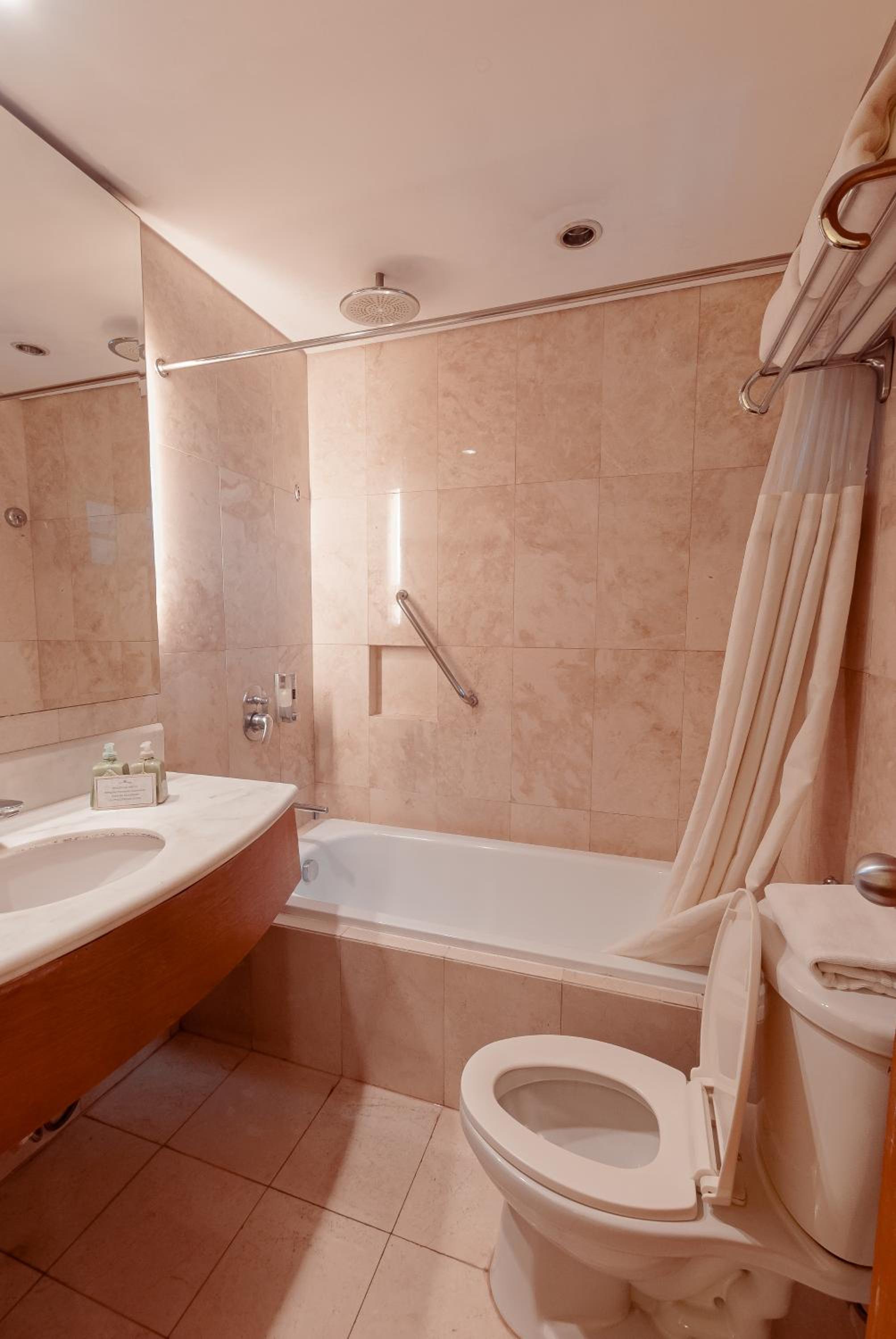 Deluxe Twin Room - Photo 3