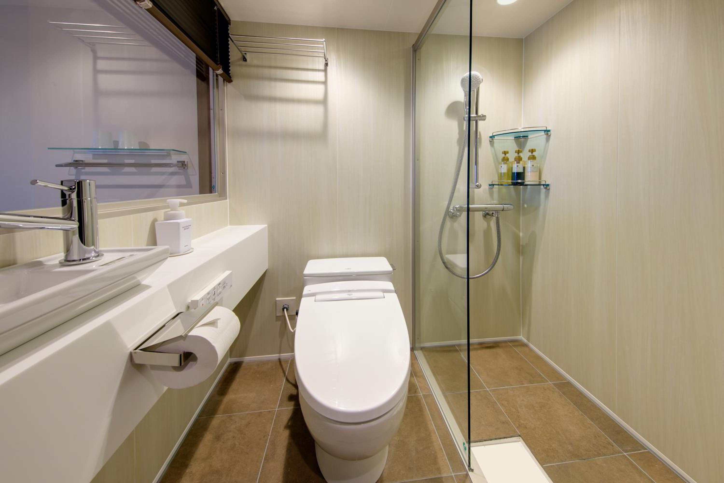 Japanese Western-Style Room with Mt. Fuji View - Non-Smoking photo 3
