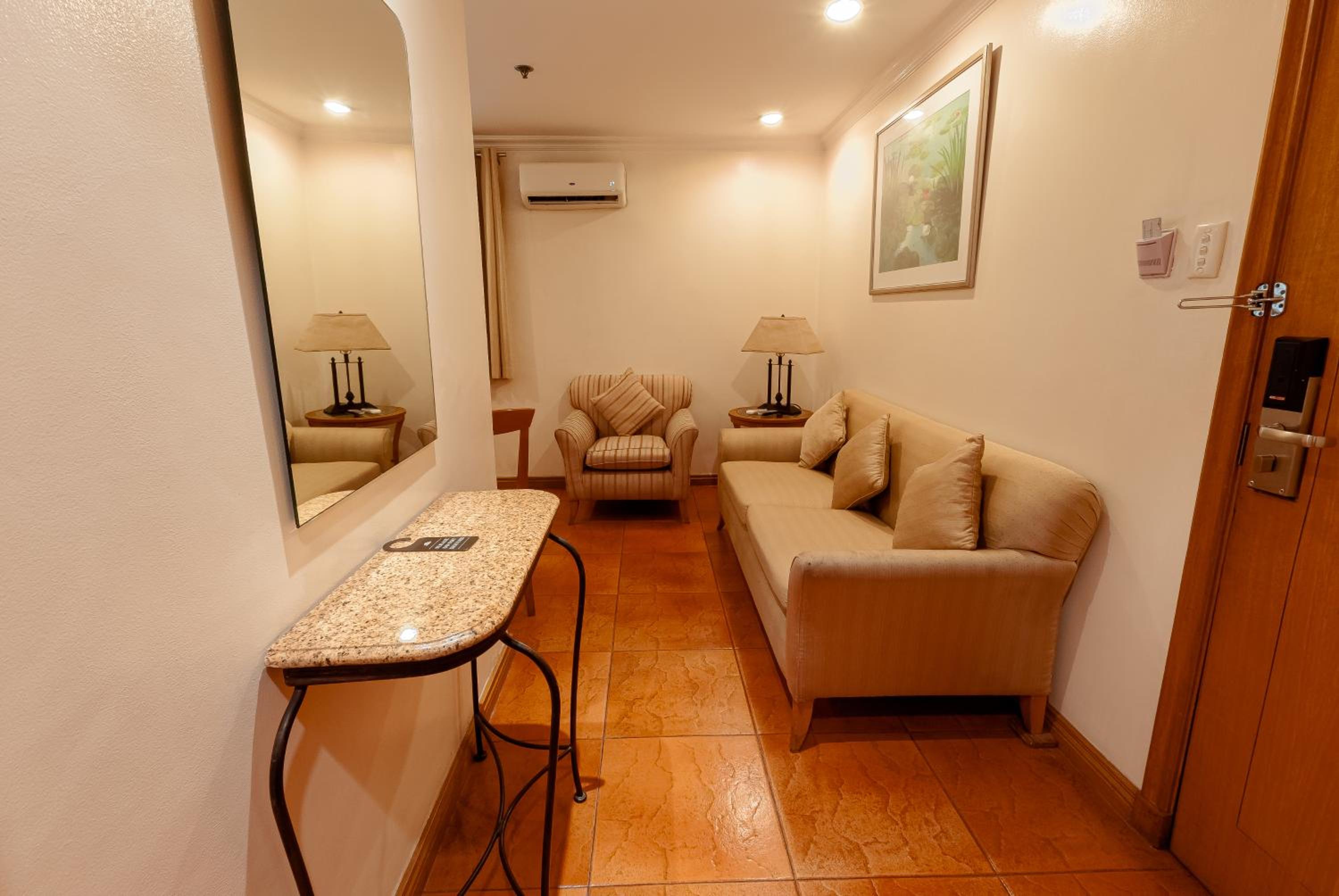 Family Room - Photo 4