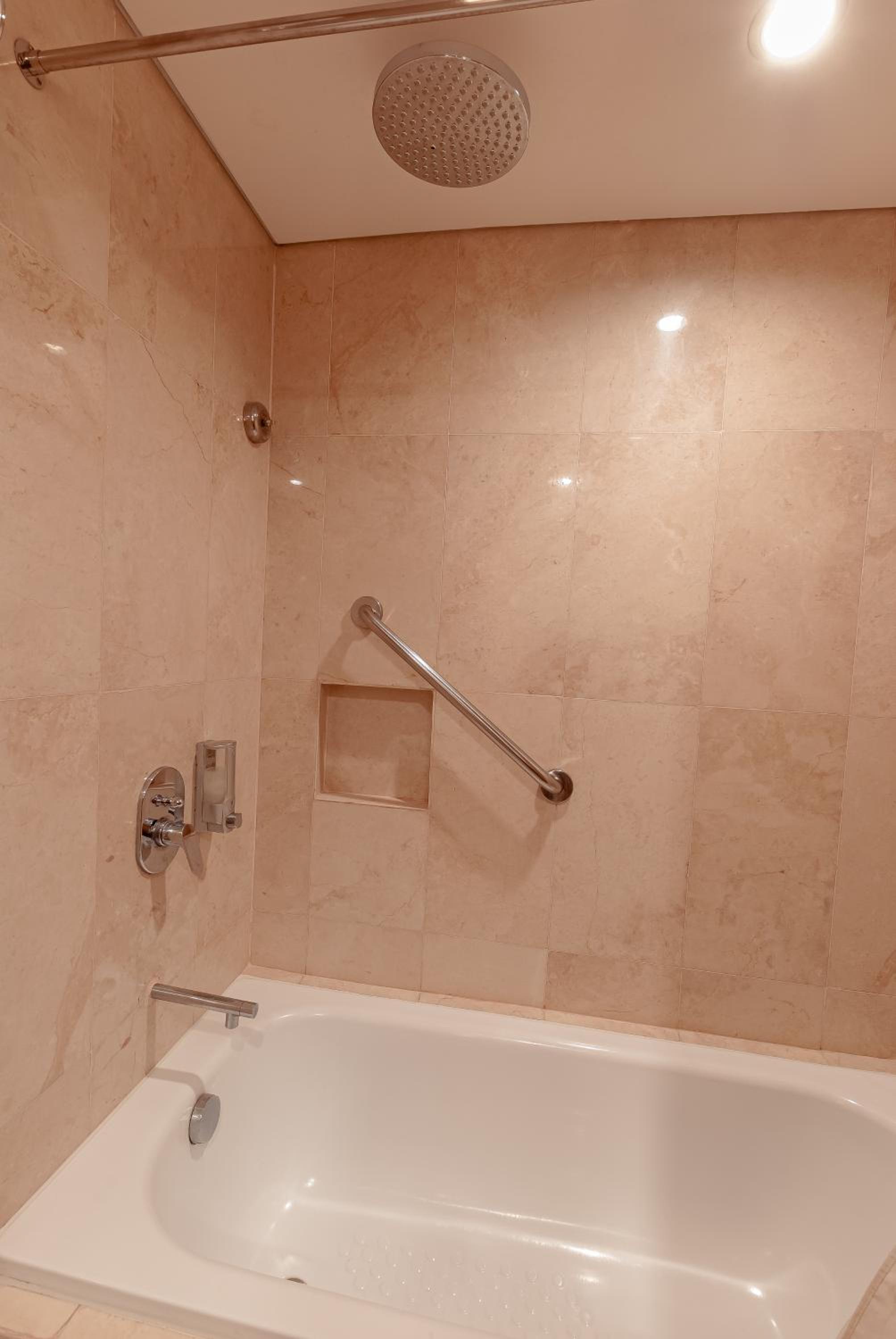 Deluxe Twin Room - Photo 5