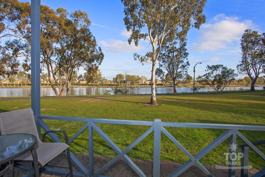 Three-Bedroom Riverfront Villa - No Pets photo 2
