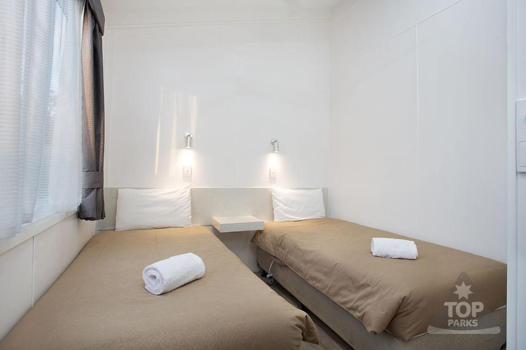 Three-Bedroom Villa - No Pets photo 2