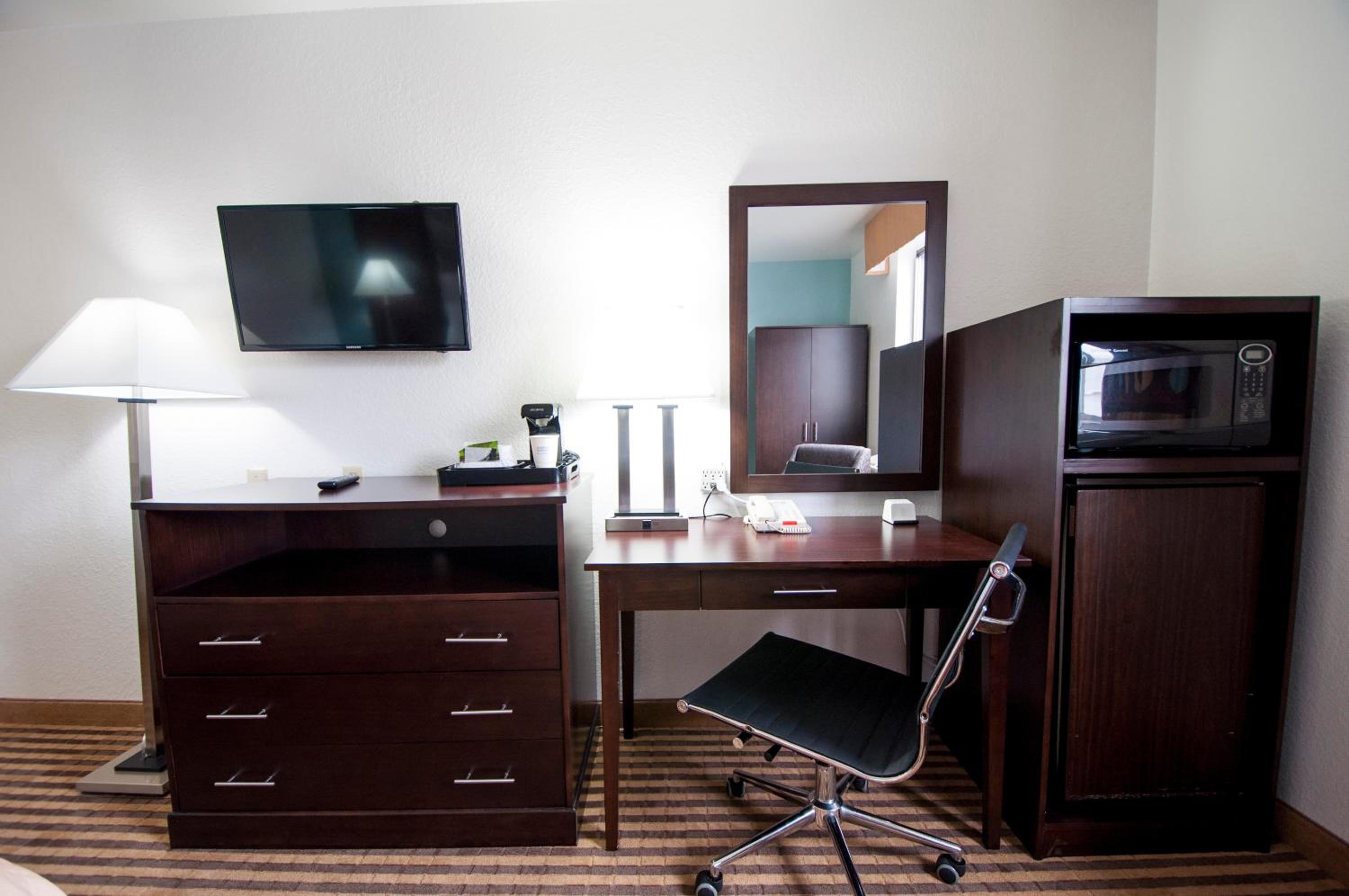 Standard King Room - Non Smoking - Photo 2
