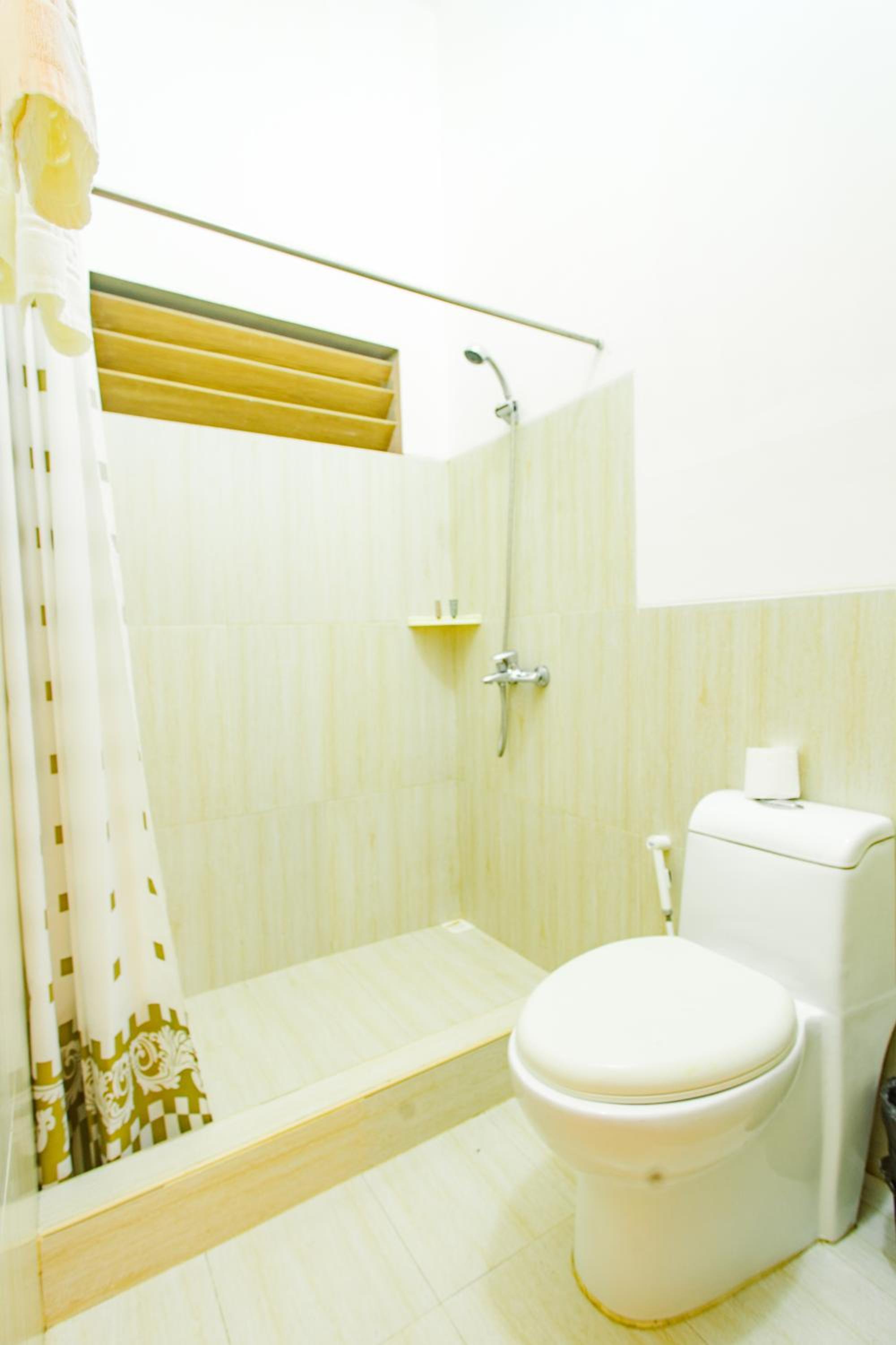 Standard King Room - Photo 2