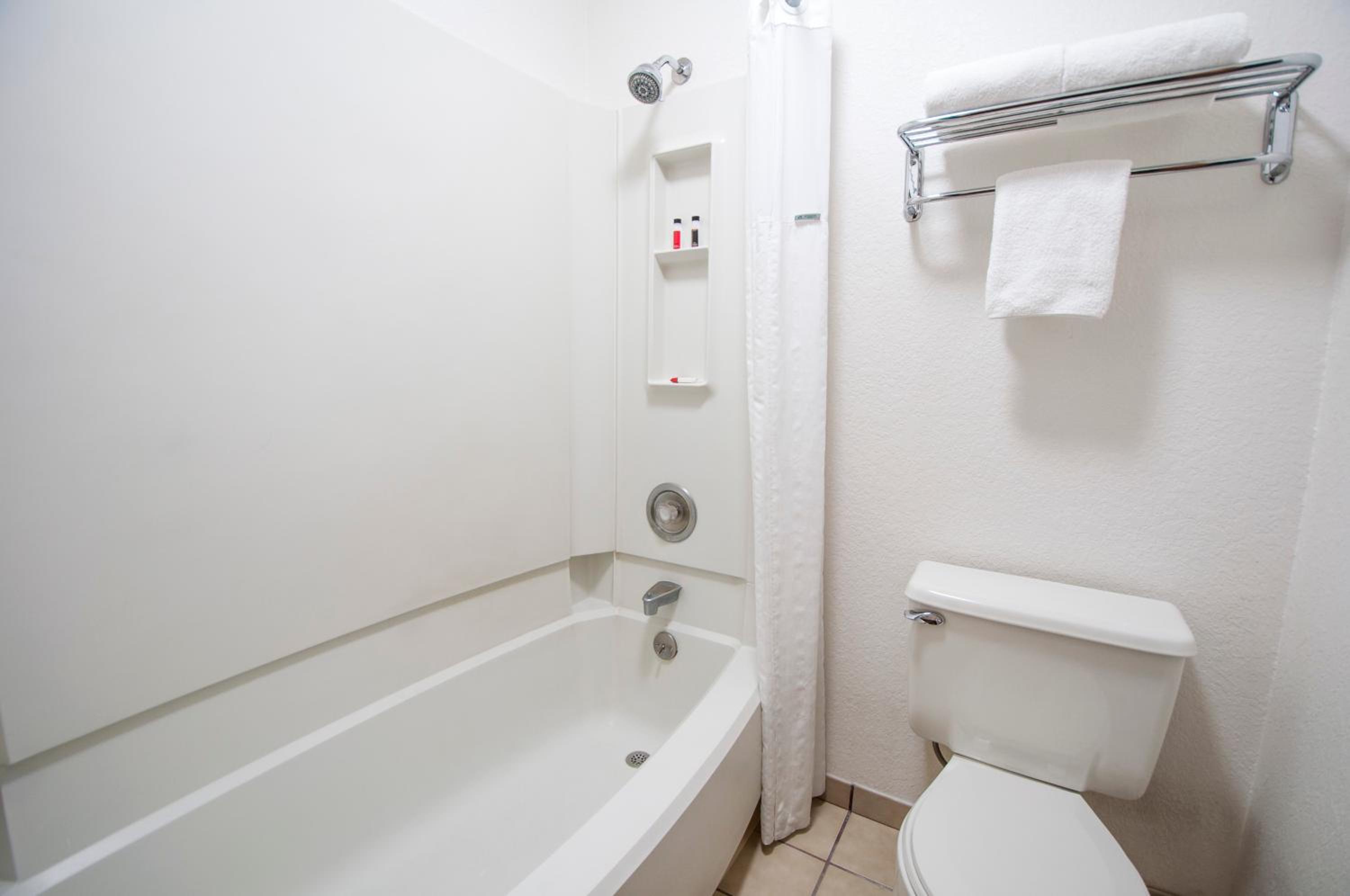 Standard King Room - Non Smoking - Photo 4