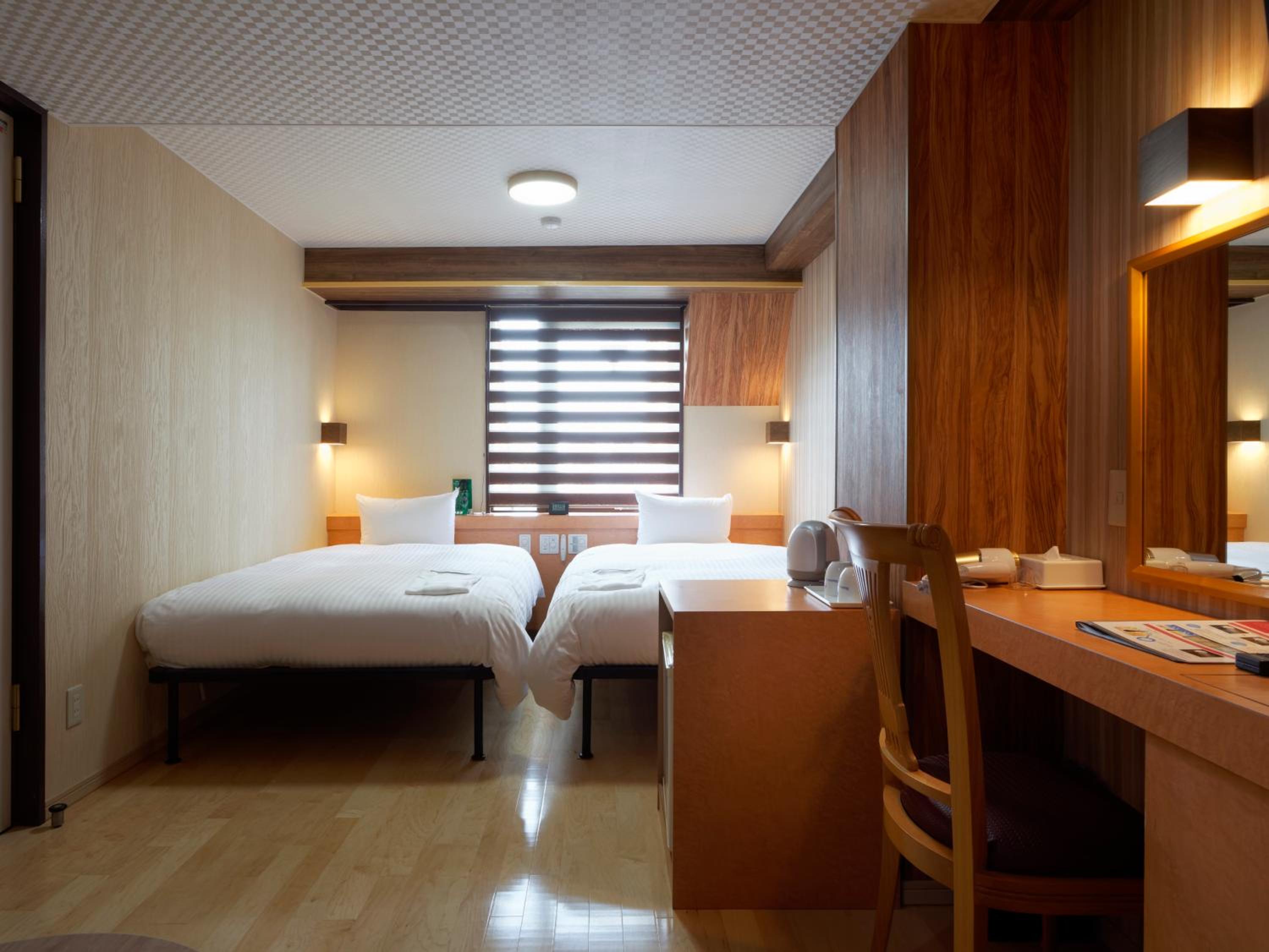 Superior Twin Room - Non-Smoking - Photo 8