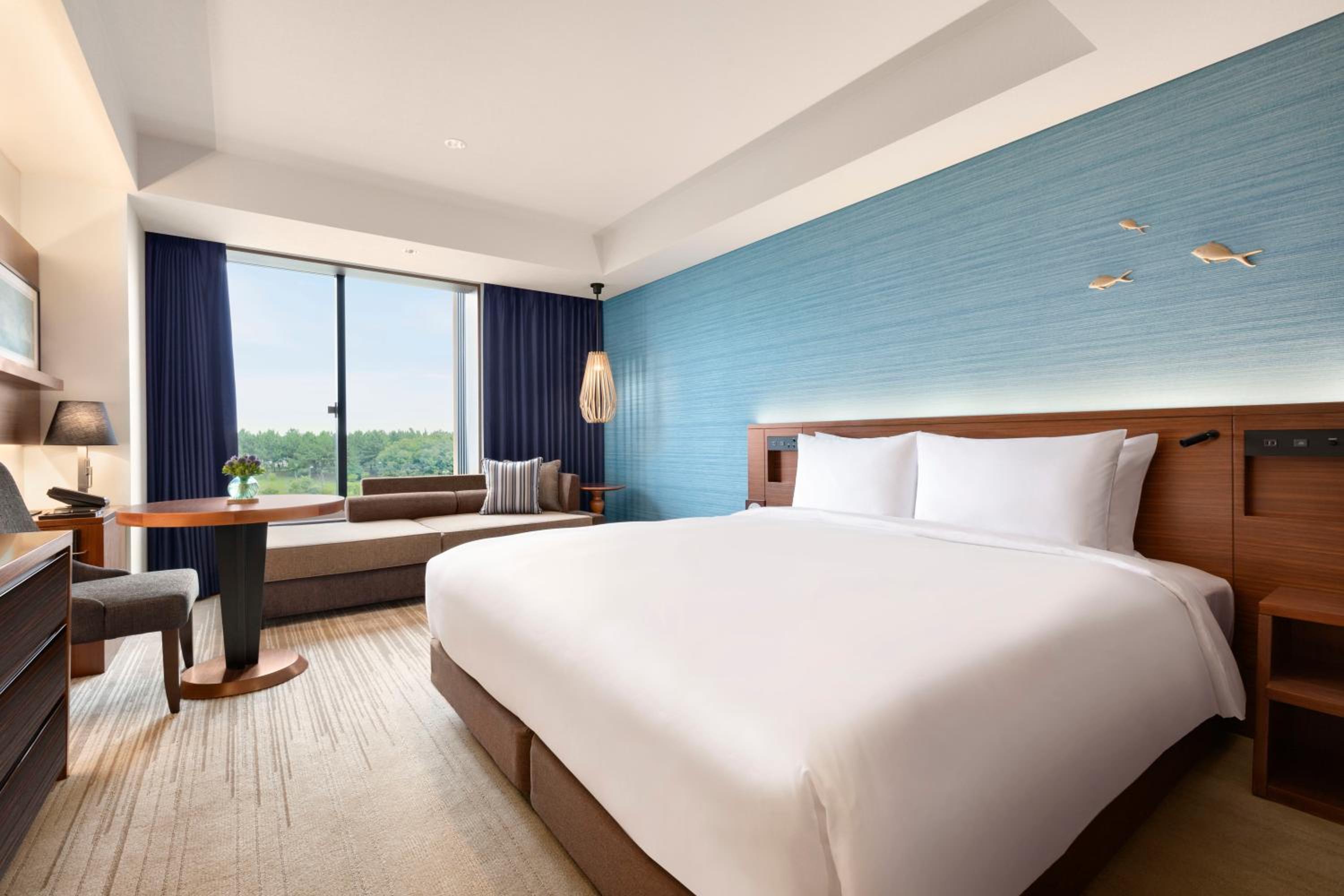 Deluxe King Room - Photo 1