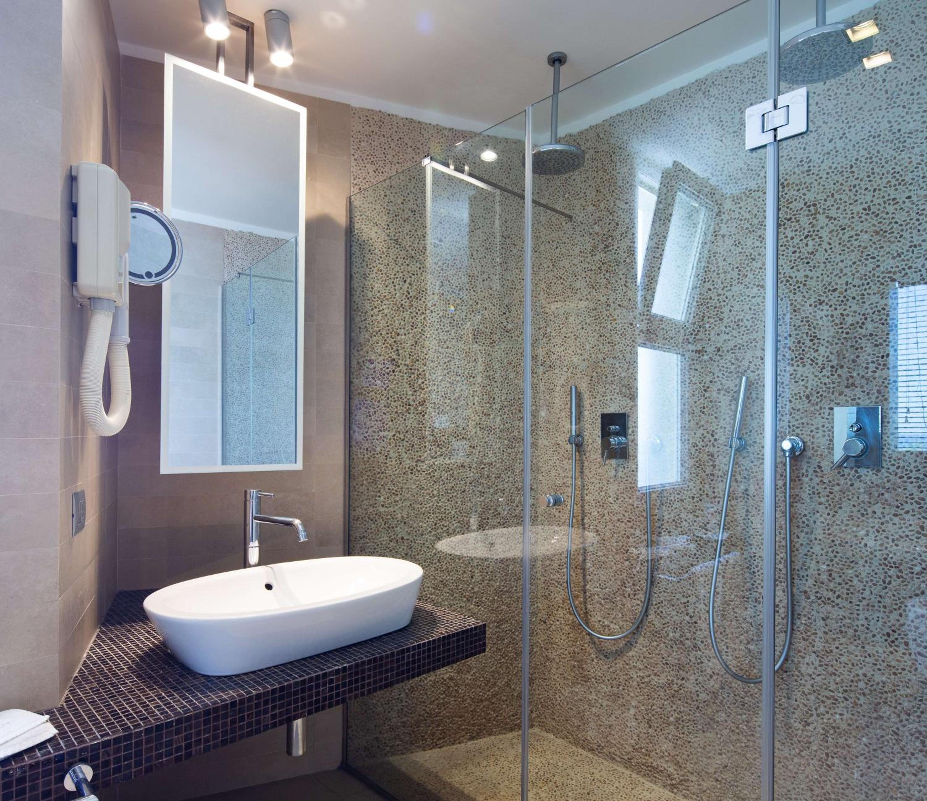 Family Junior Suite with Jacuzzi and Sea View - Photo 12