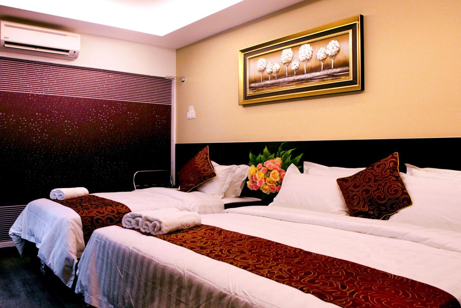 Deluxe Family Room - Non window