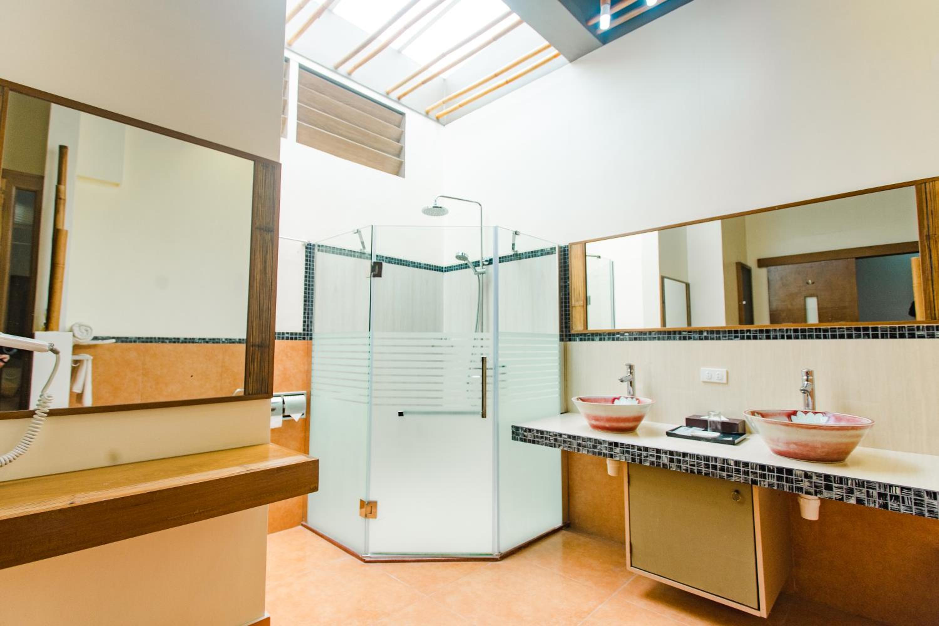 Premium Room - Photo 7