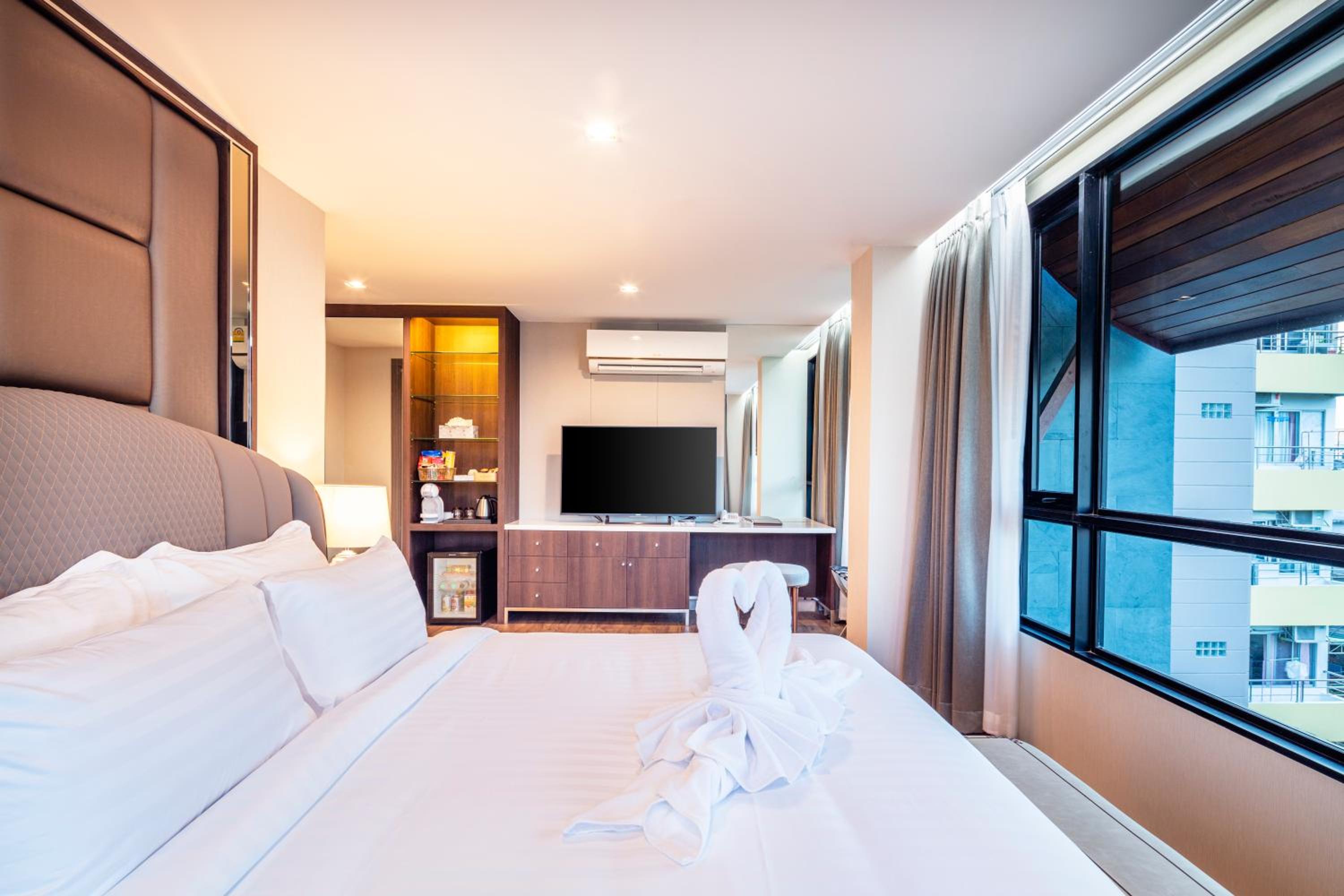 Double Room with Pool View photo 3
