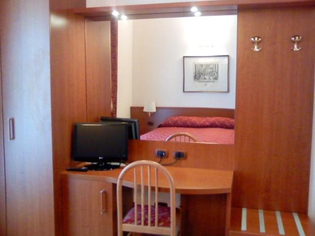 Double or Twin Room photo 2