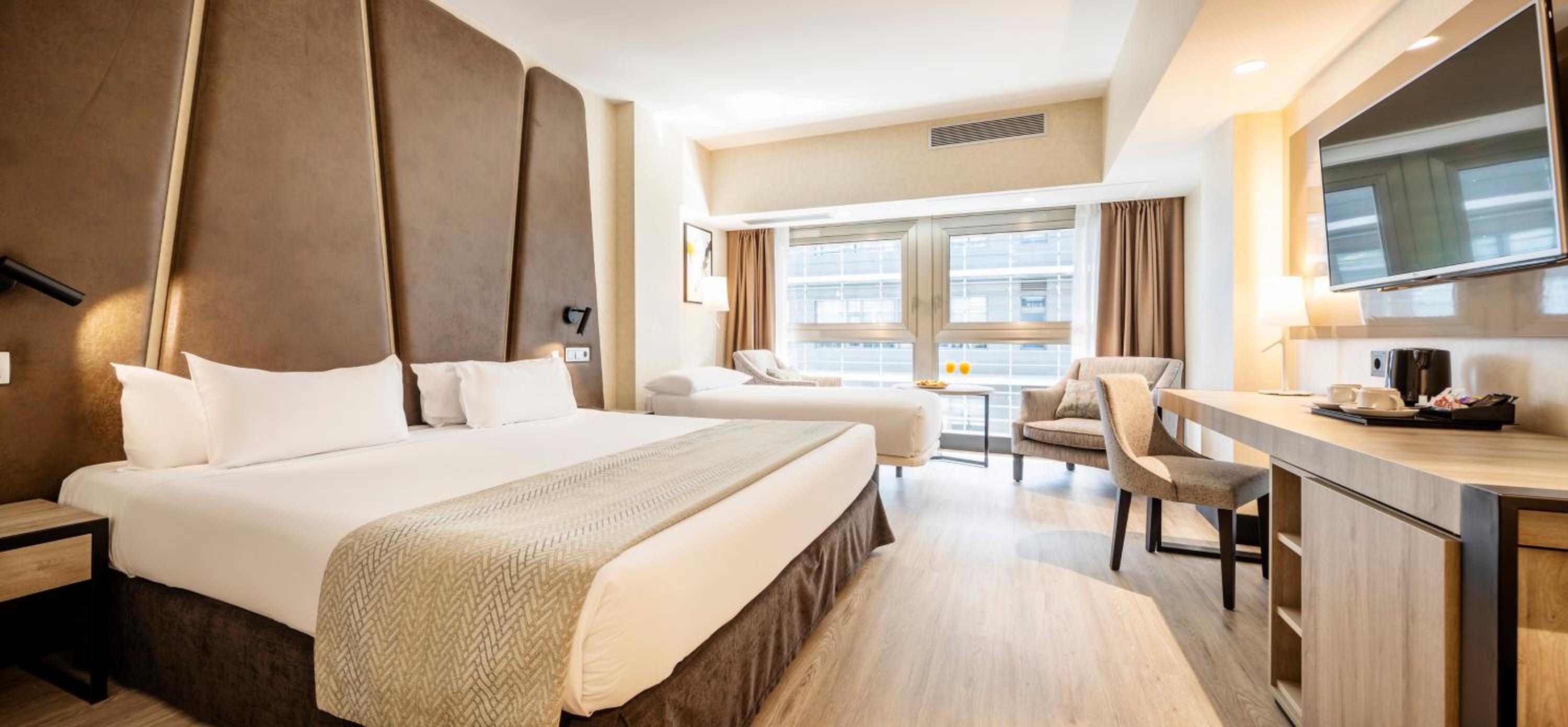 Double Room with Extra Bed (2 Adults + 1 Child) thumbnail 5