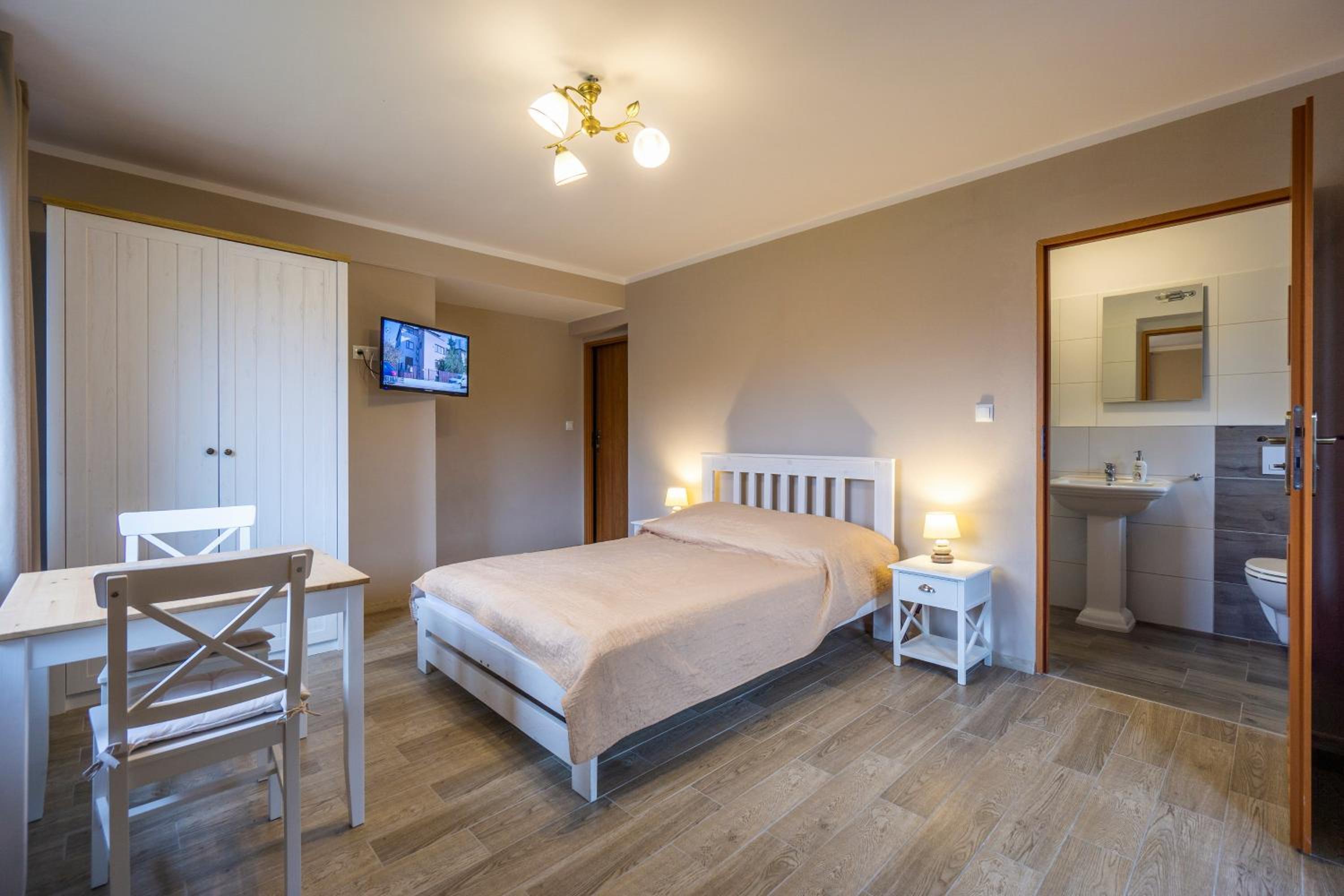 Deluxe Double Room with Balcony photo 1