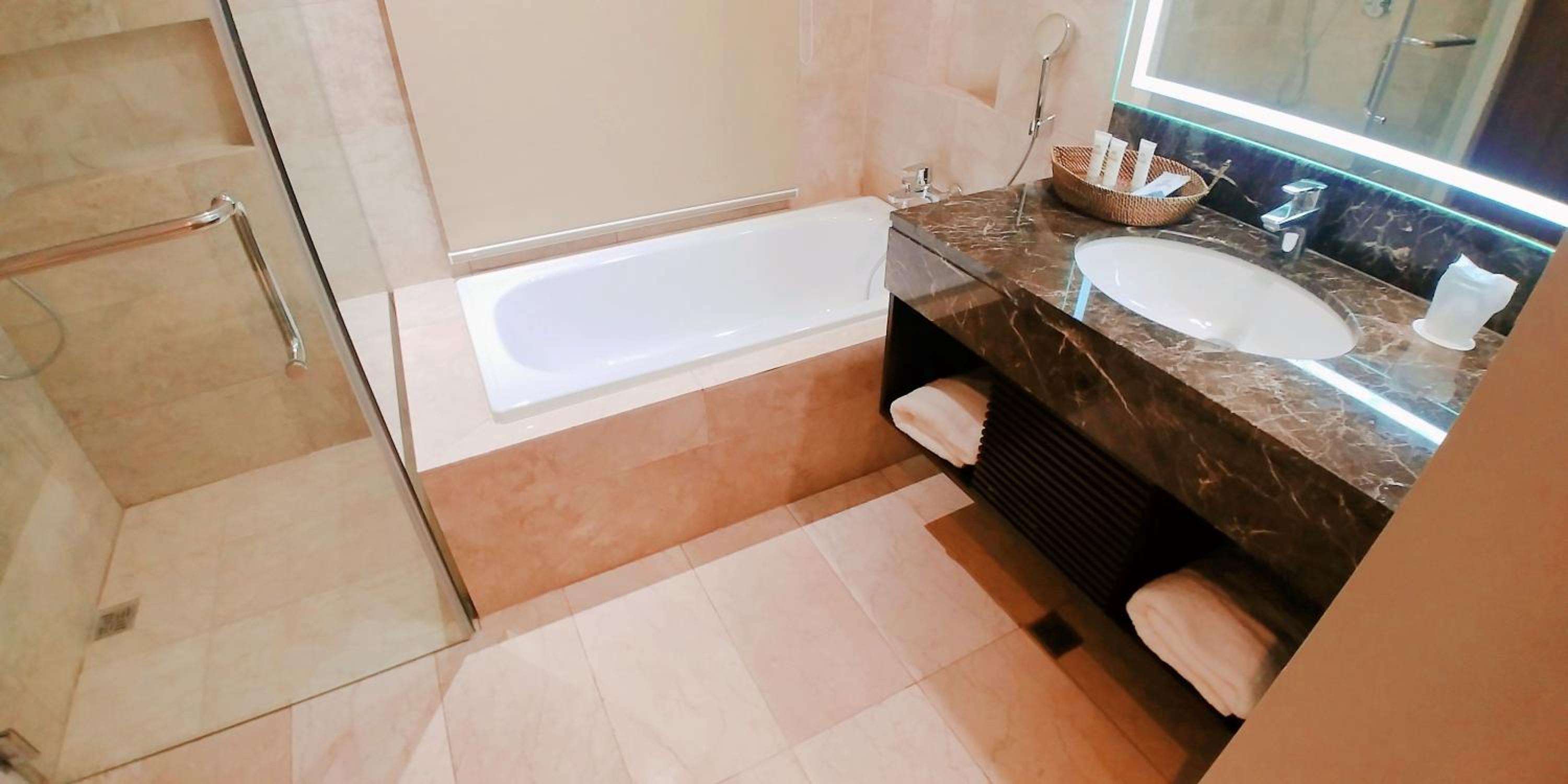 Premier Room - Photo 10