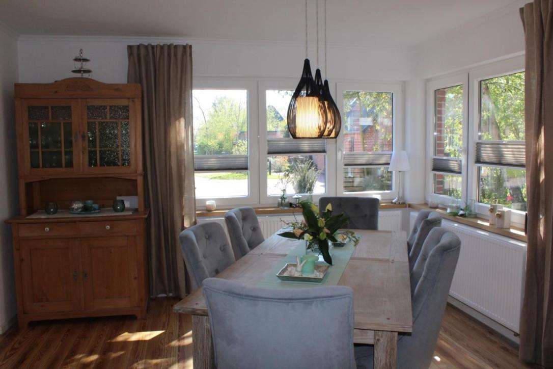Four-Bedroom House photo 2