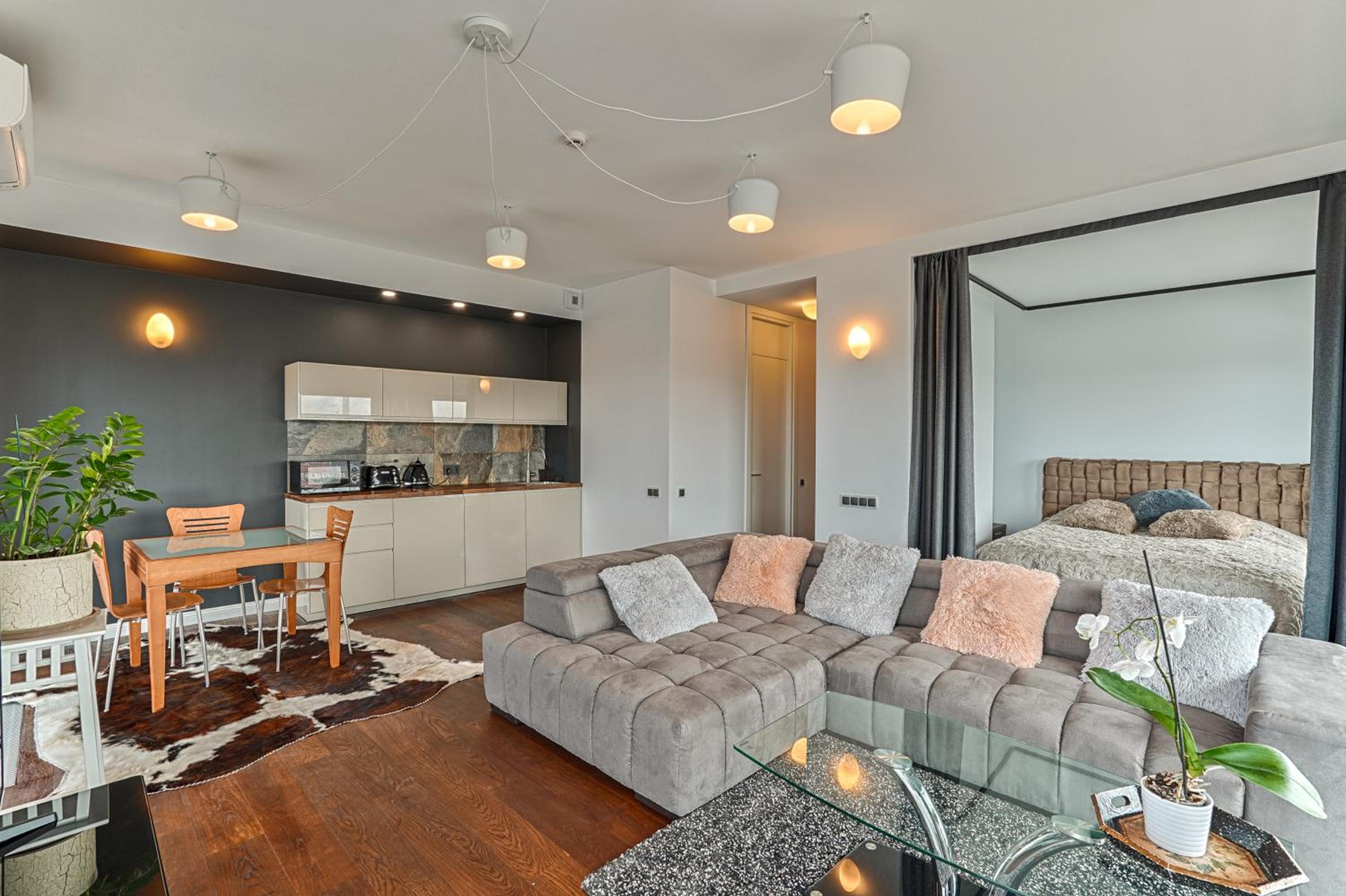 Apartment with Terrace - Photo 15
