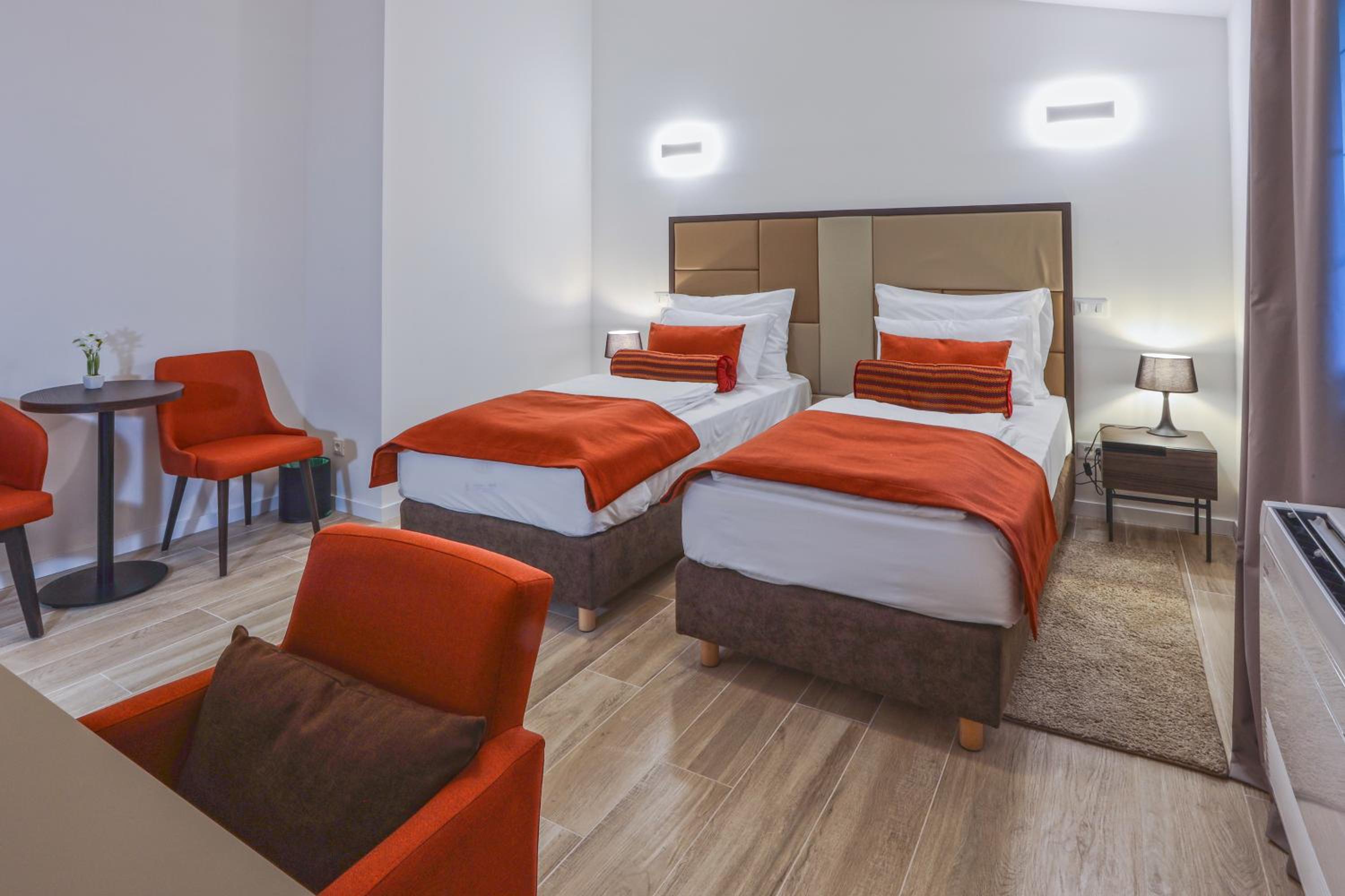Superior Twin Room photo 3