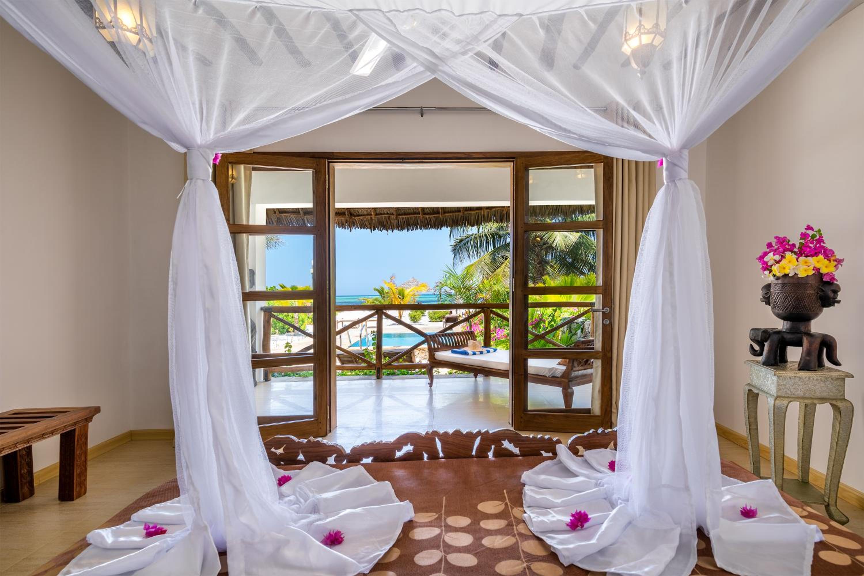 Suite with Private Pool photo 2