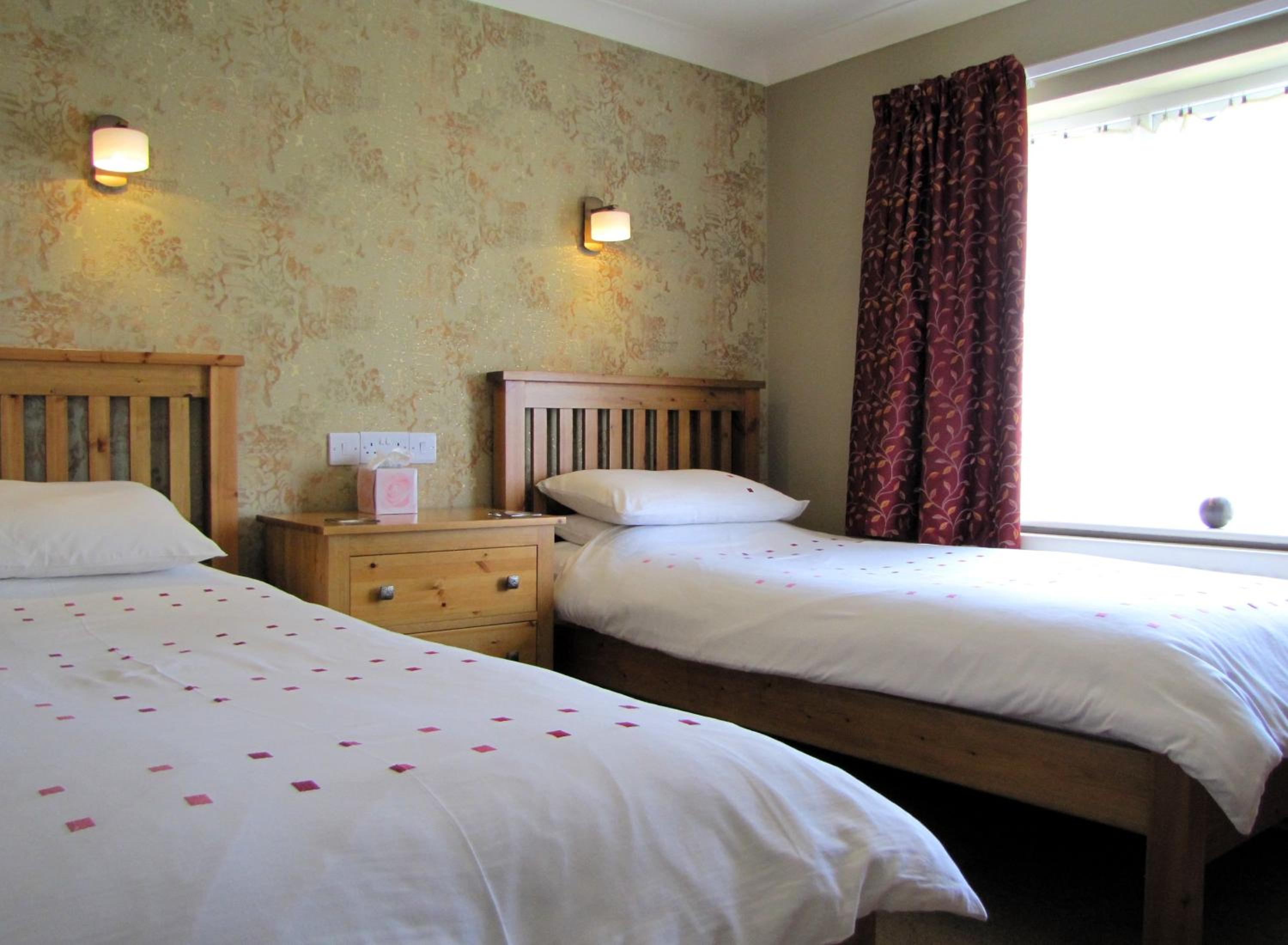 Twin Room - Photo 6